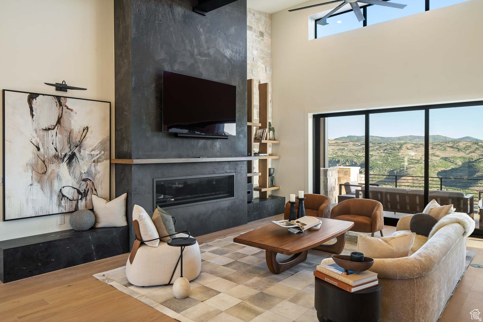 BENLOCH RANCH - Residential
