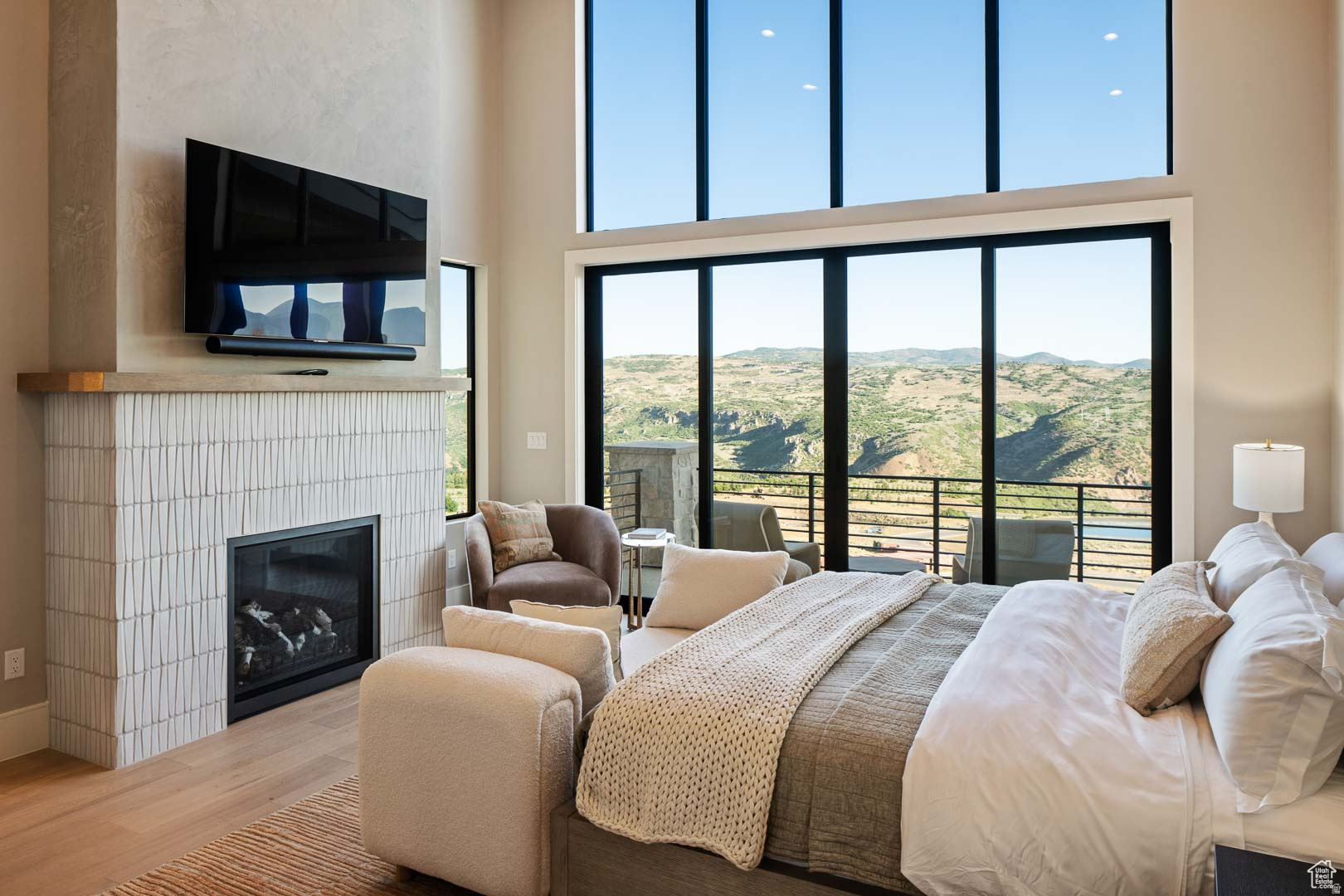 BENLOCH RANCH - Residential