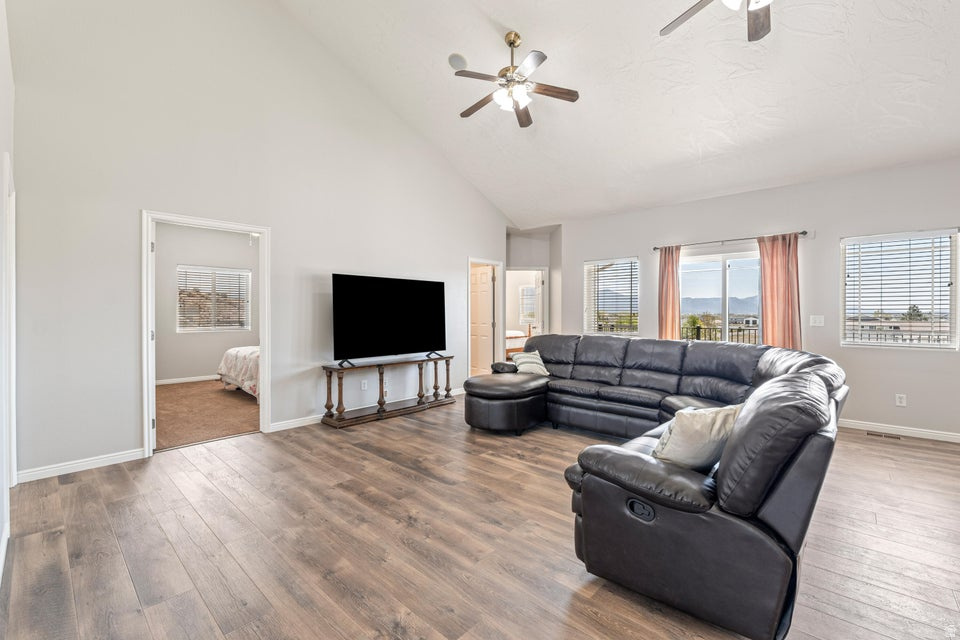 BRIDLE PATH WEST (MONTE VISTA UNIT 5) - Residential