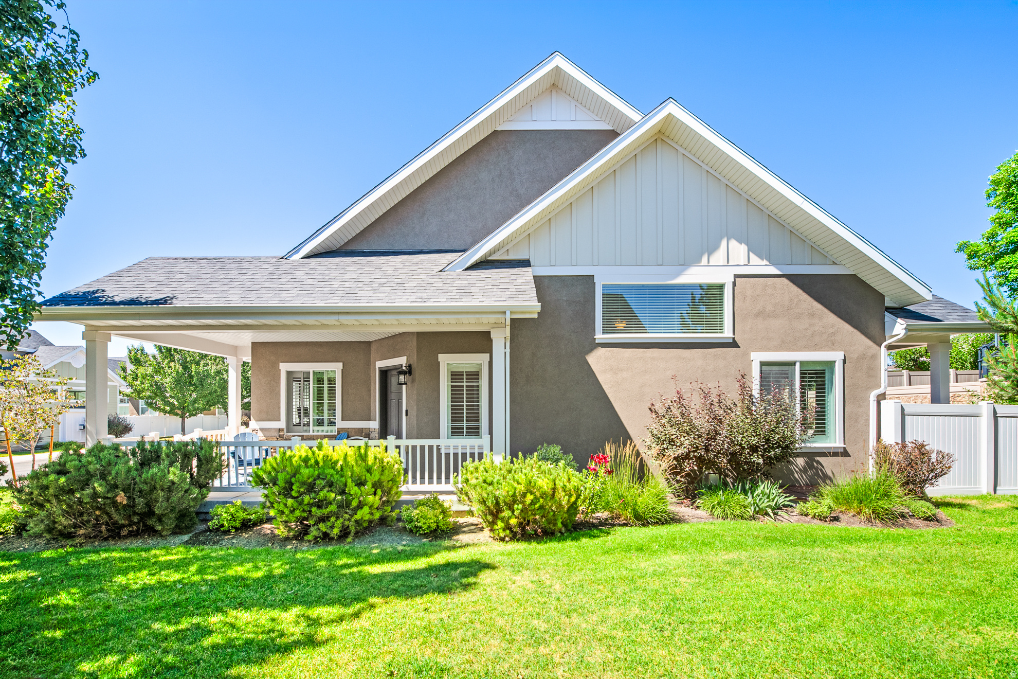 COTTAGES ON 78TH - Residential