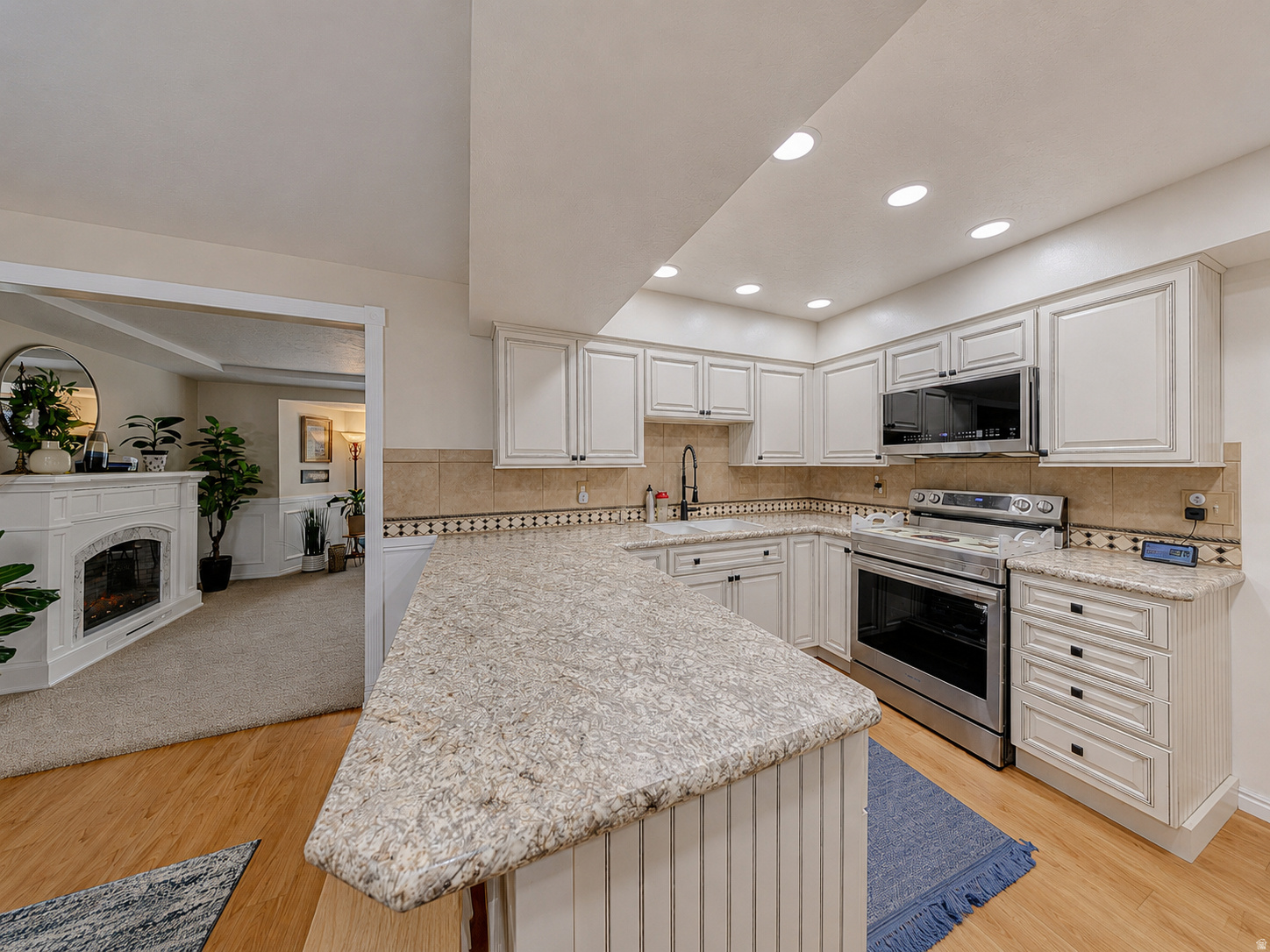 EMERALD HILLS - Residential