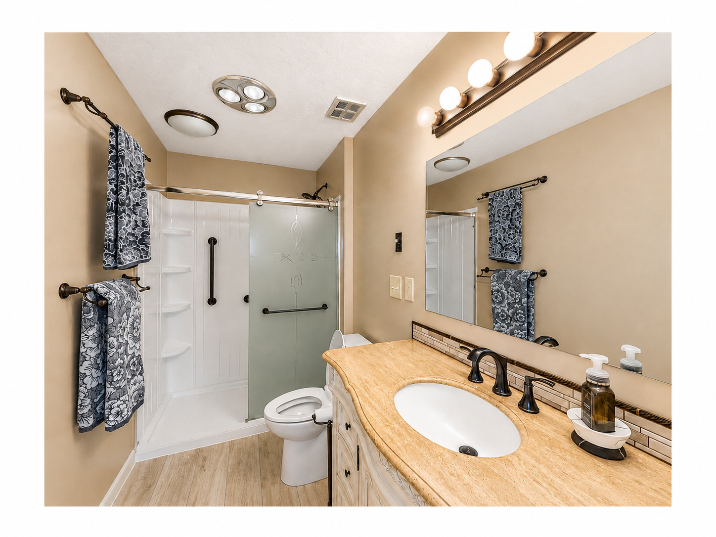 EMERALD HILLS - Residential