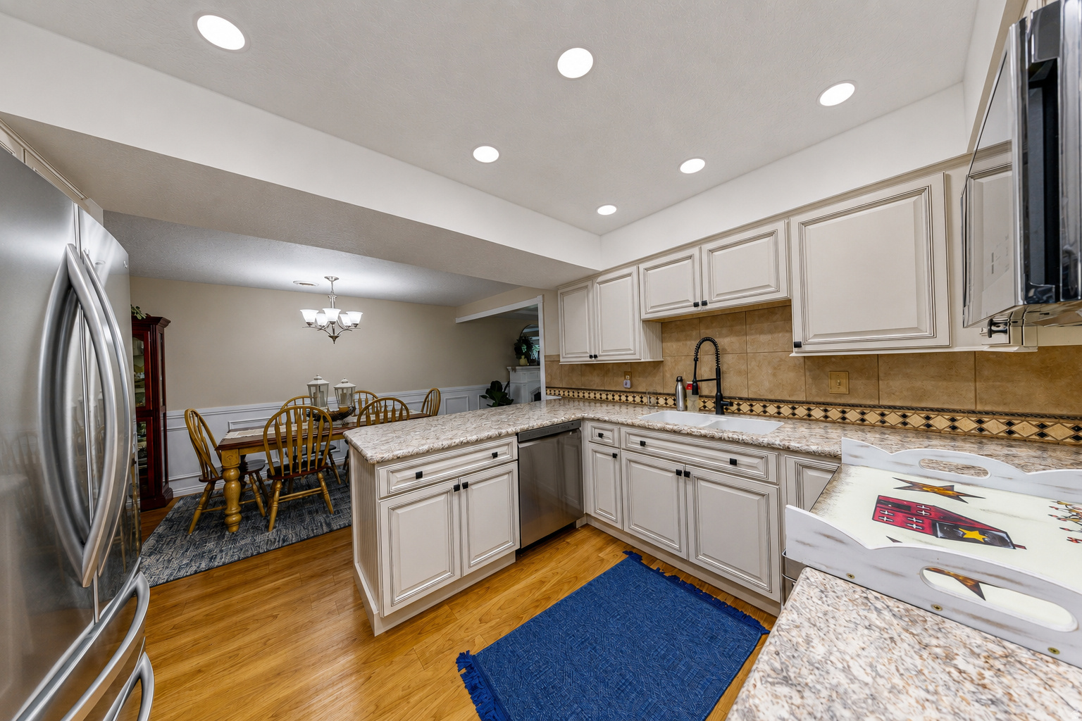 EMERALD HILLS - Residential