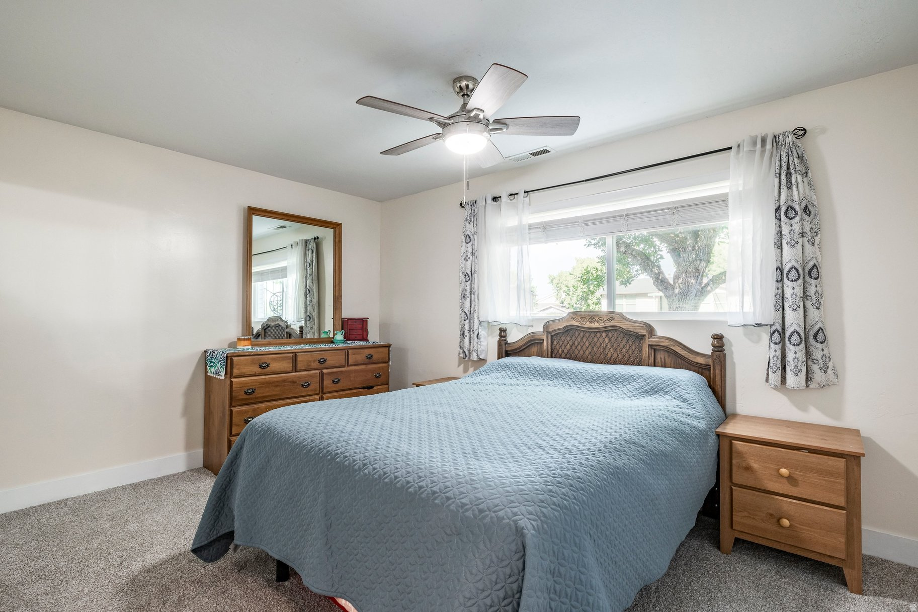 MEADOWLARK MEADOWS - Residential