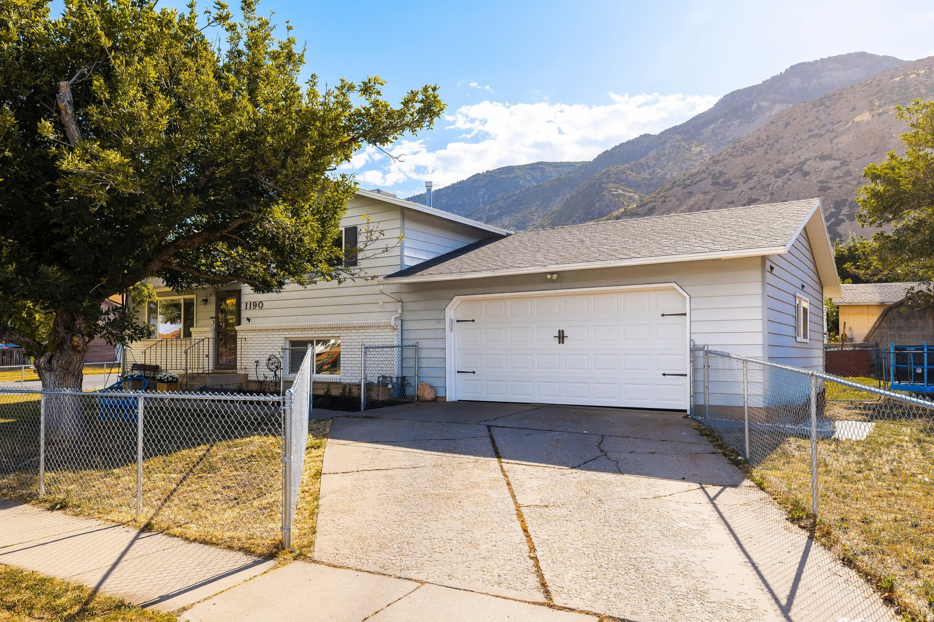 MEADOWLARK MEADOWS - Residential