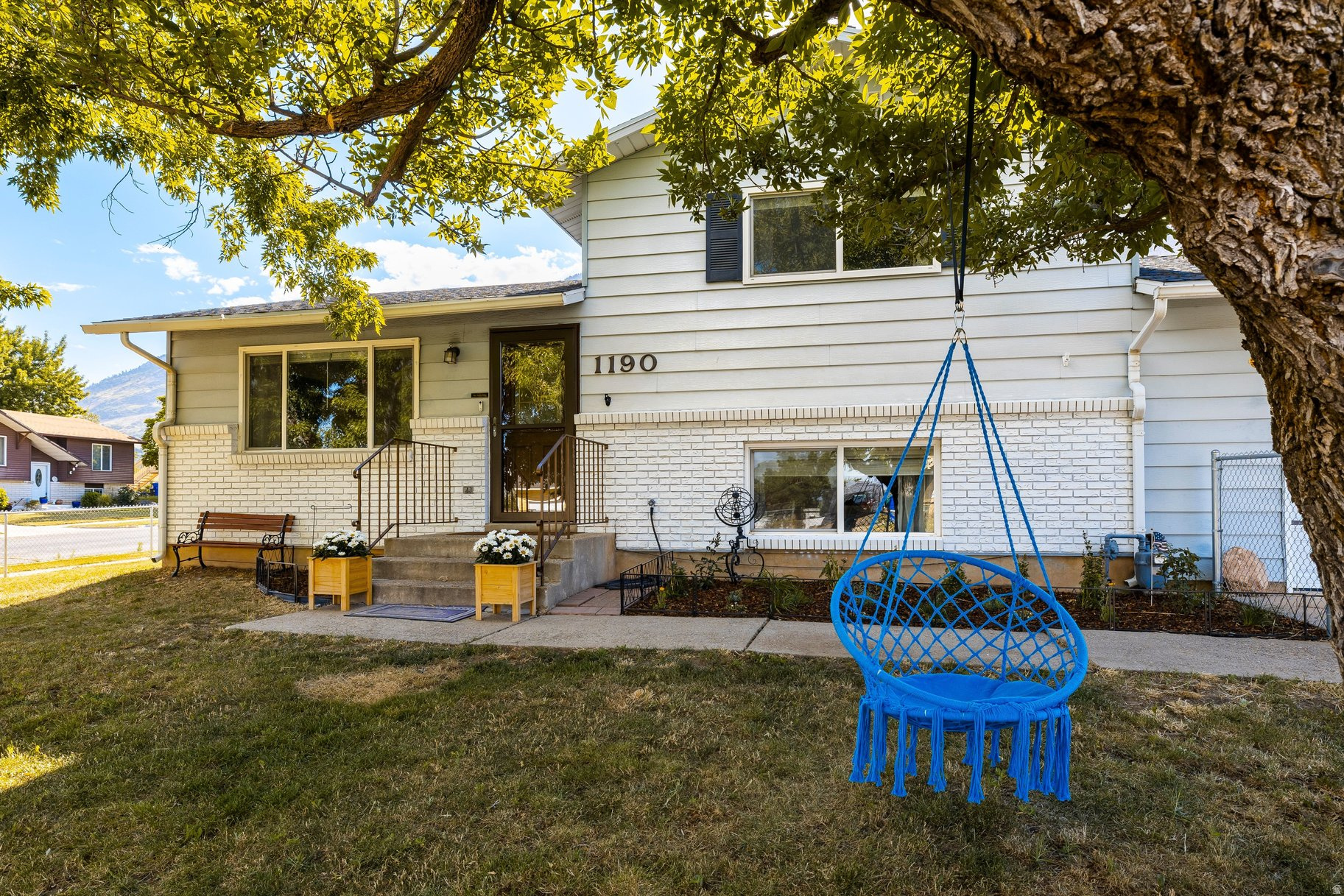 MEADOWLARK MEADOWS - Residential