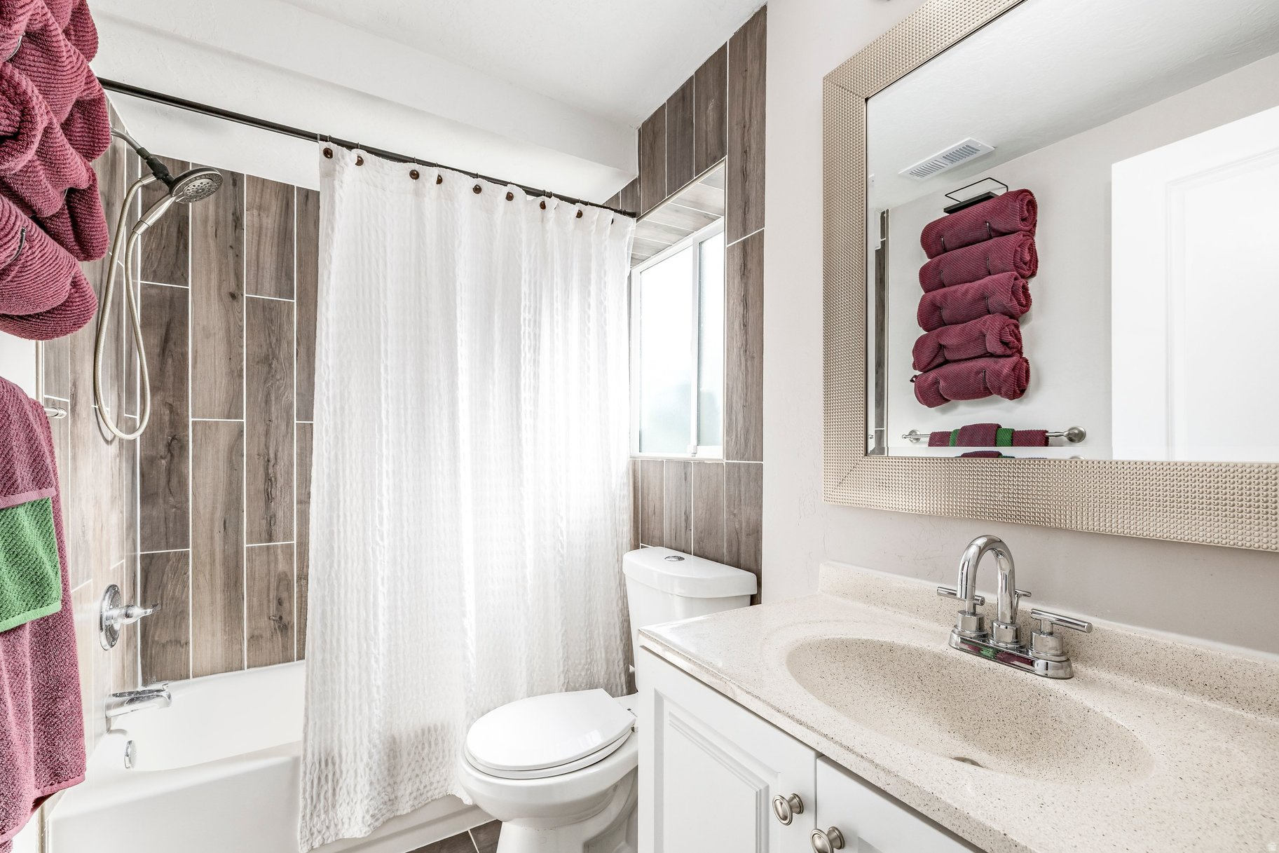MEADOWLARK MEADOWS - Residential