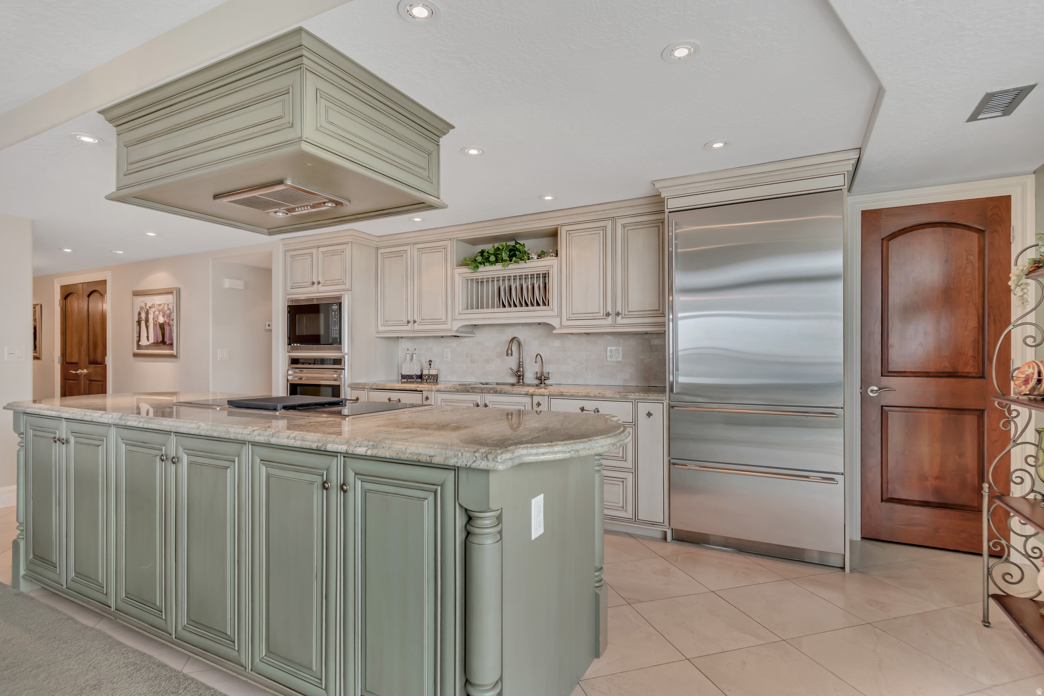 CANYON CREST - Residential