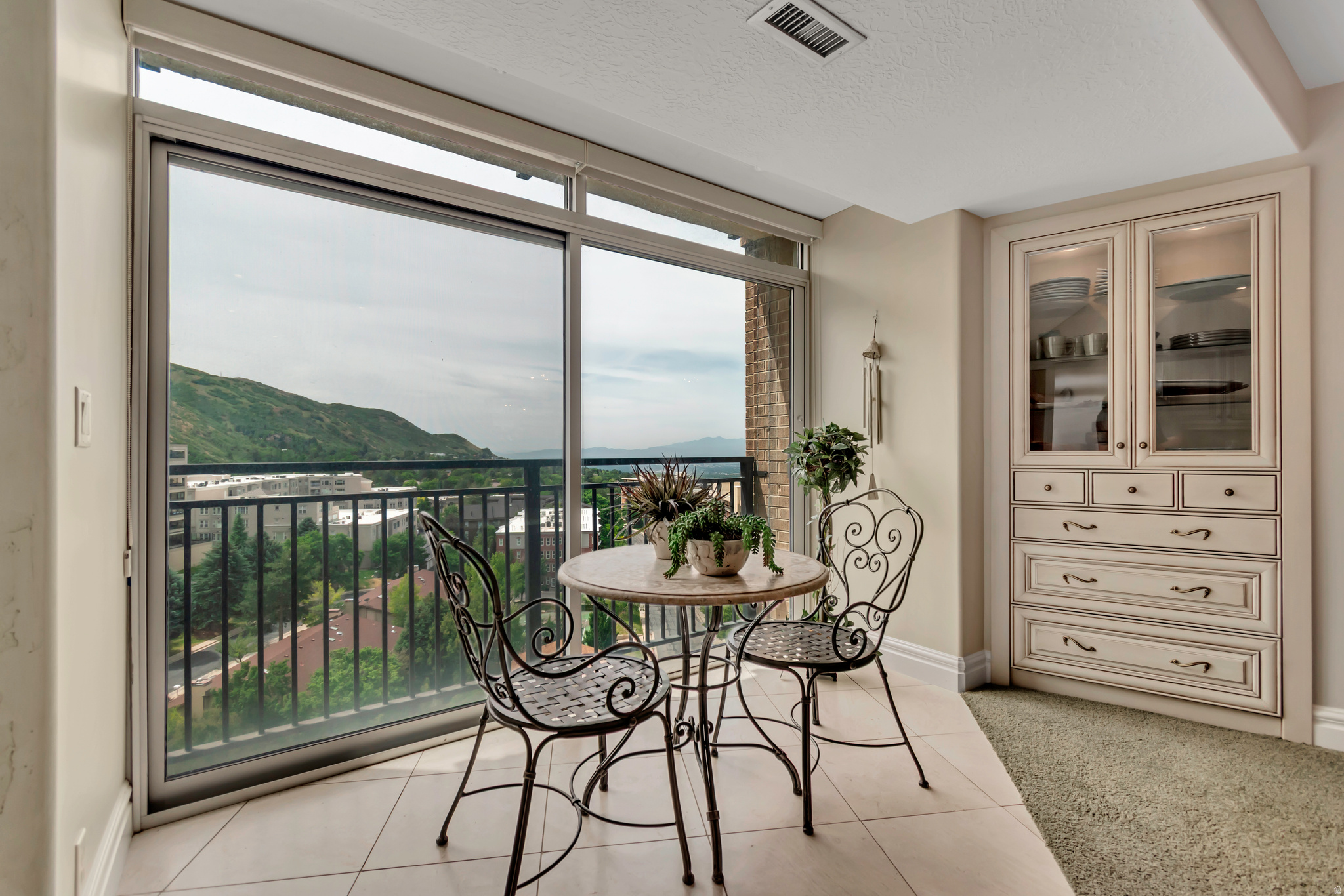 CANYON CREST - Residential