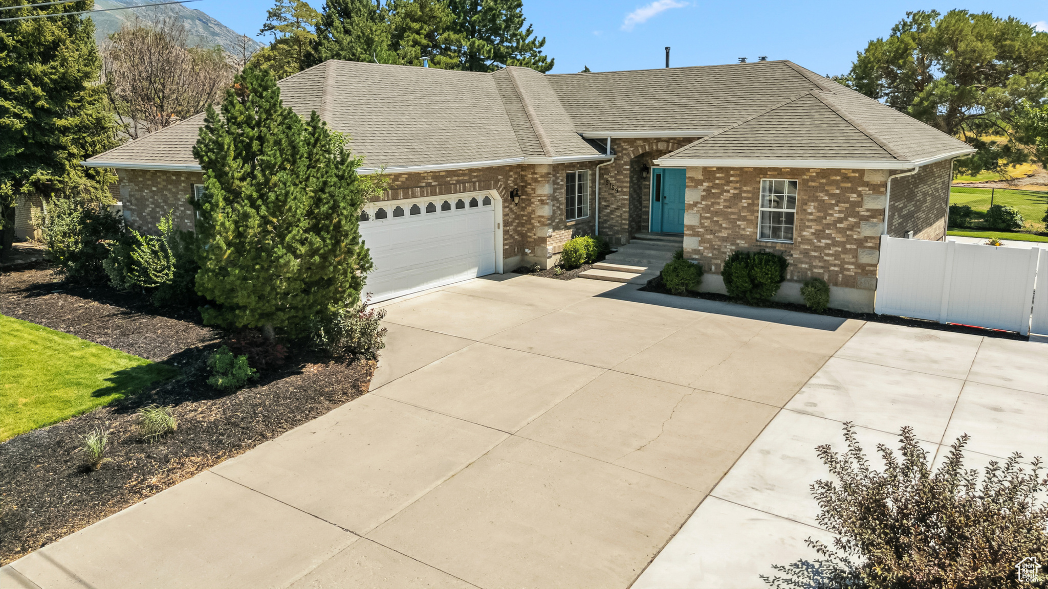 ALPINE COUNTRY - Residential