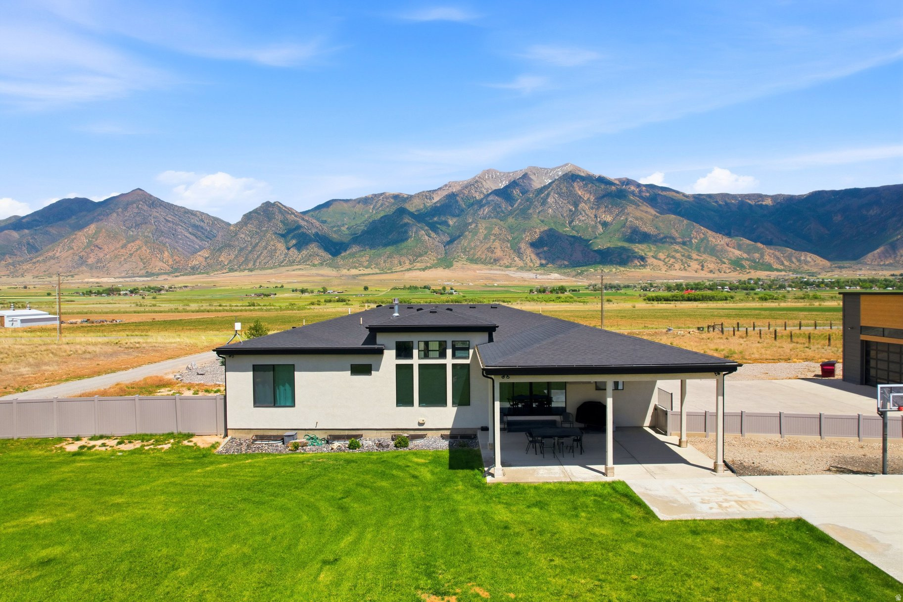 ESTATES SUBD - Residential