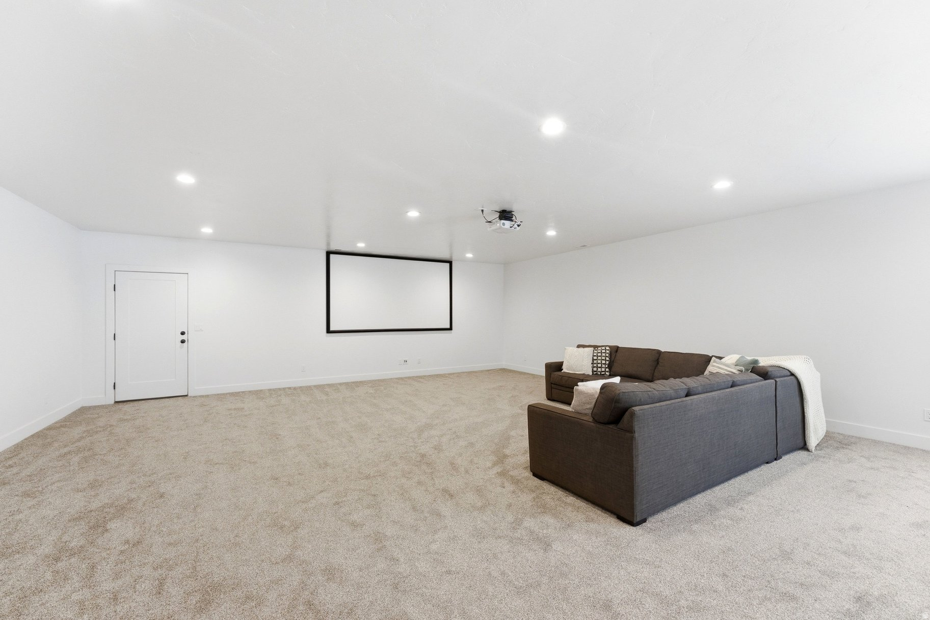 ESTATES SUBD - Residential