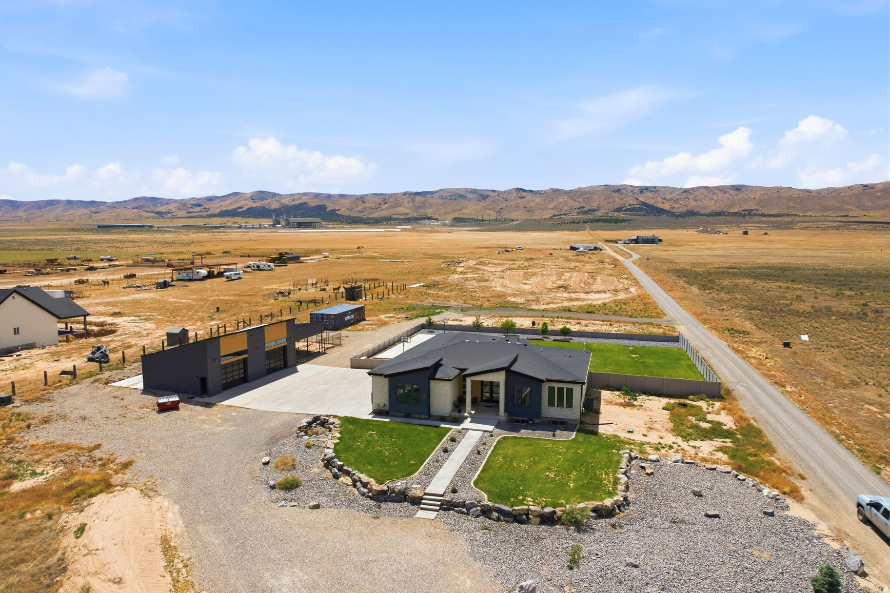 ESTATES SUBD - Residential