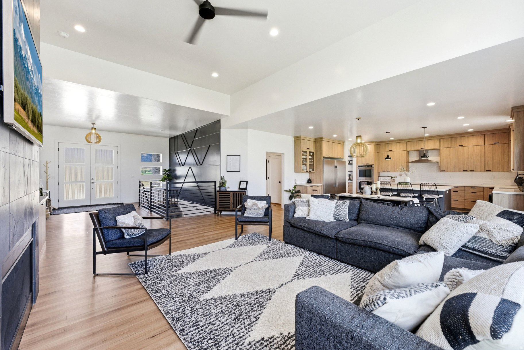 ESTATES SUBD - Residential