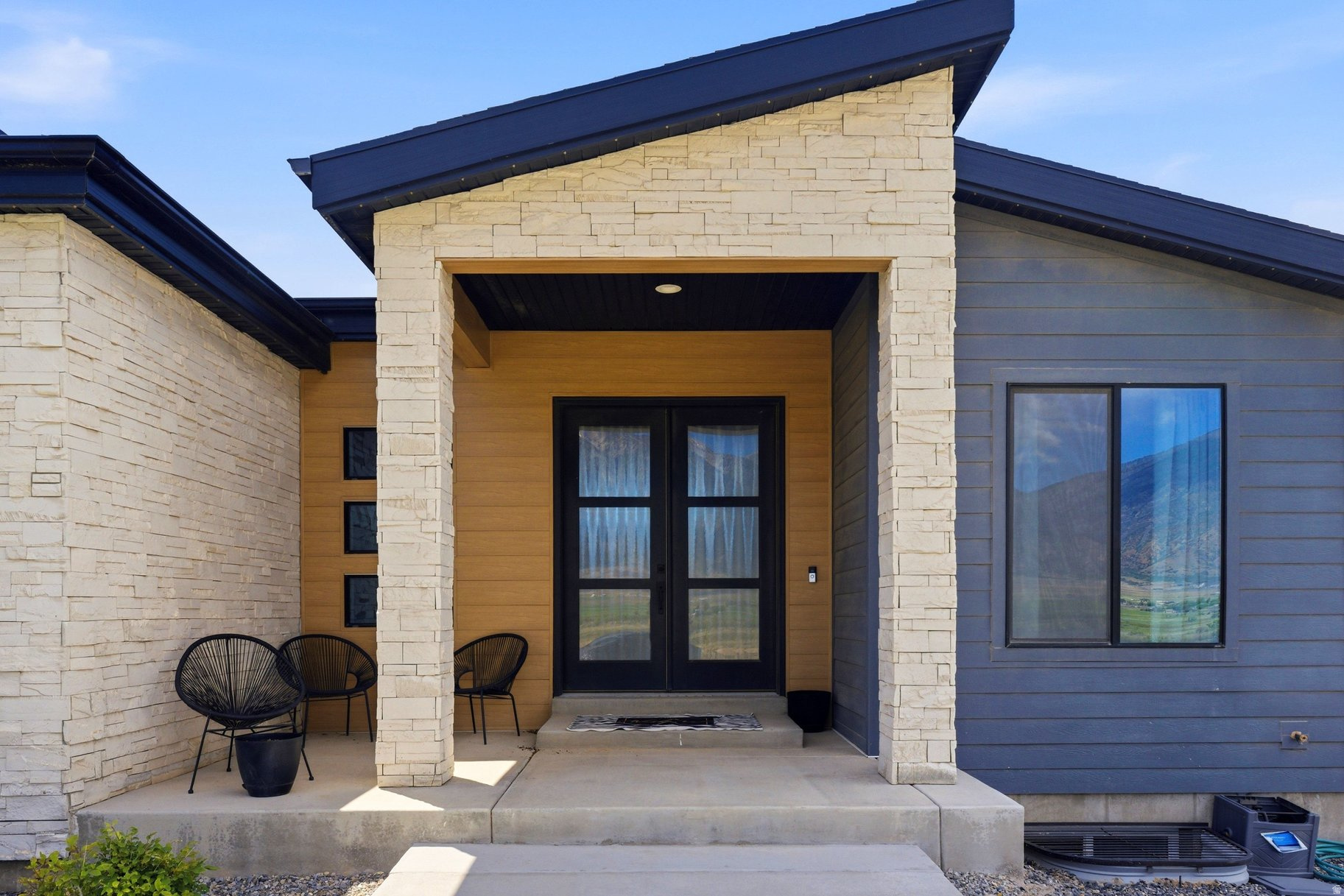 ESTATES SUBD - Residential
