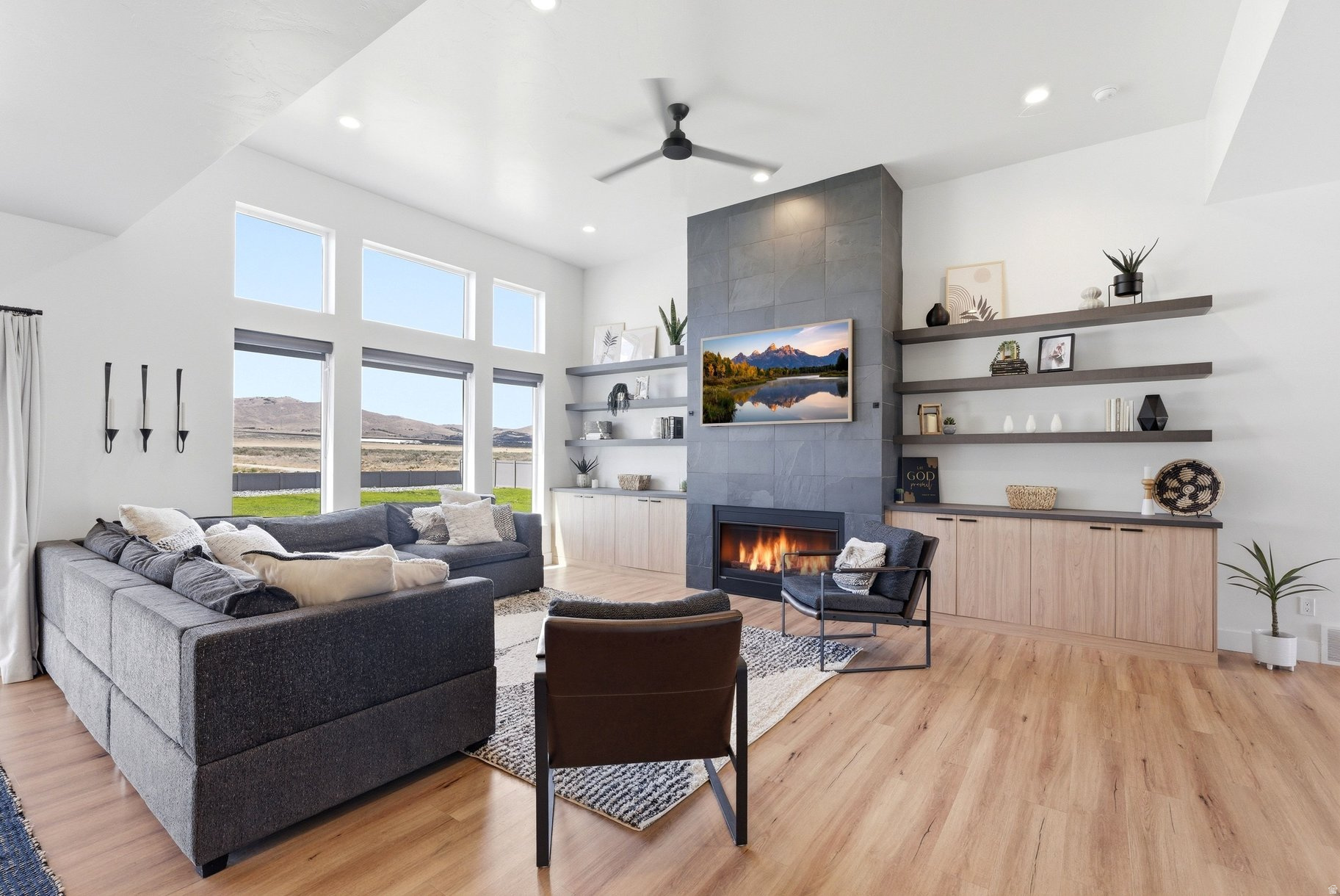 ESTATES SUBD - Residential