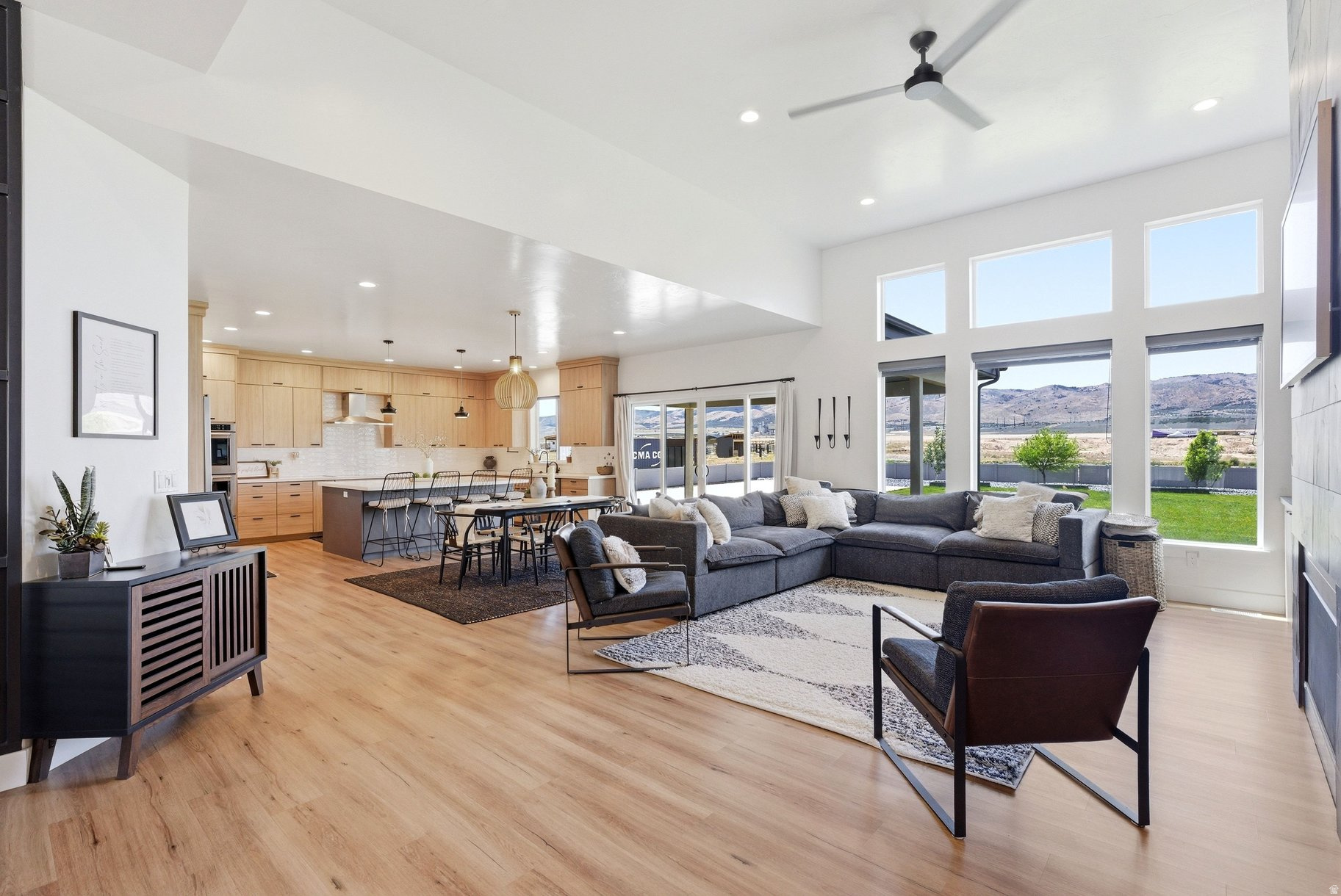 ESTATES SUBD - Residential