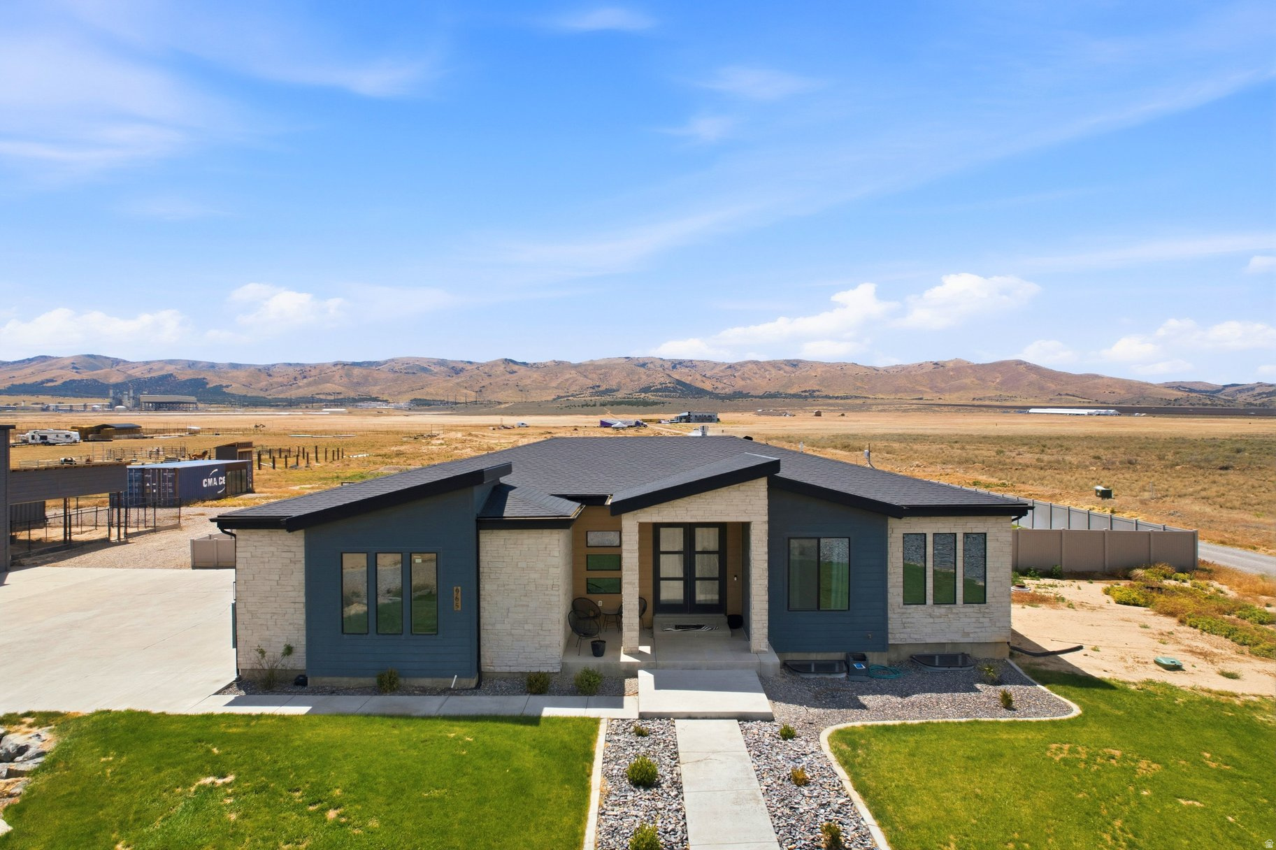 ESTATES SUBD - Residential