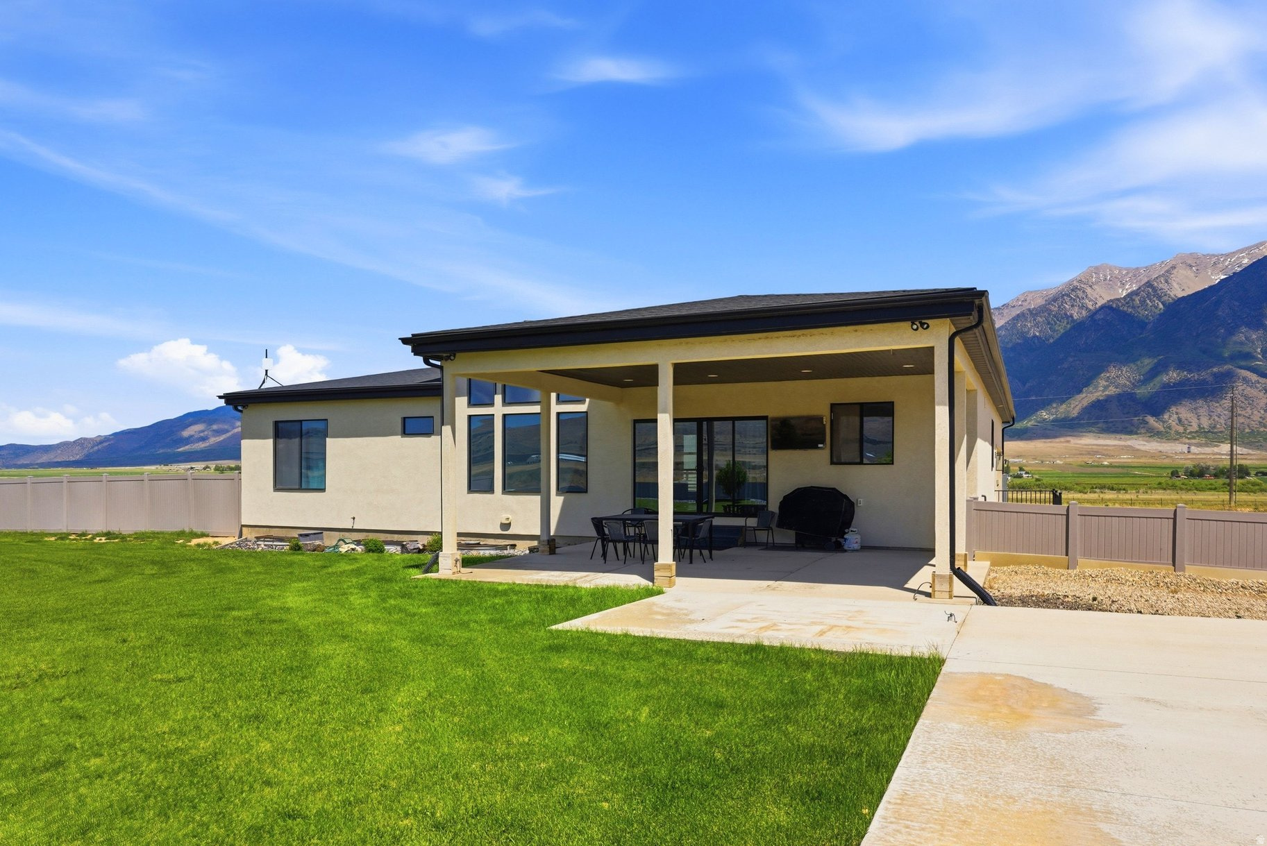 ESTATES SUBD - Residential