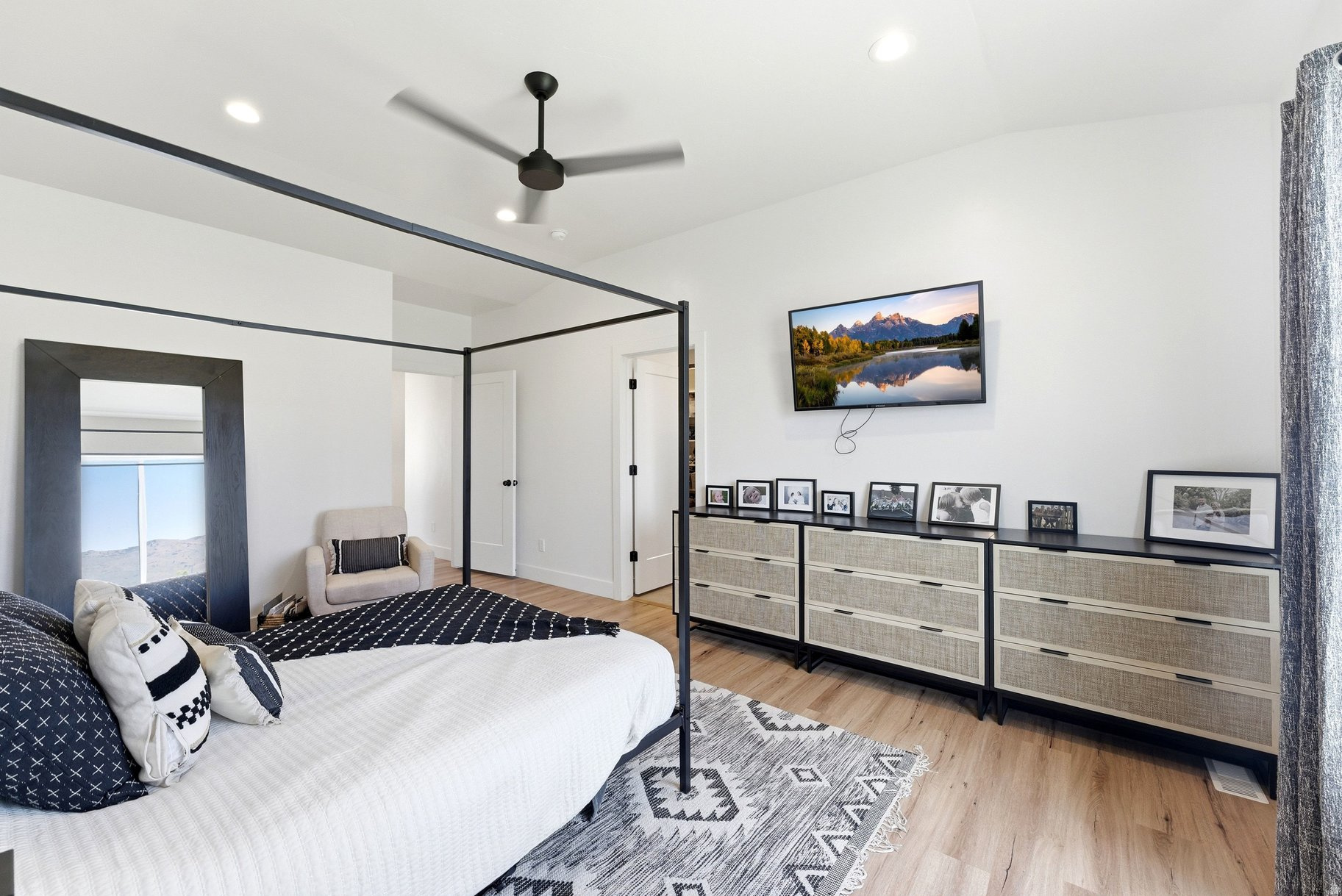 ESTATES SUBD - Residential
