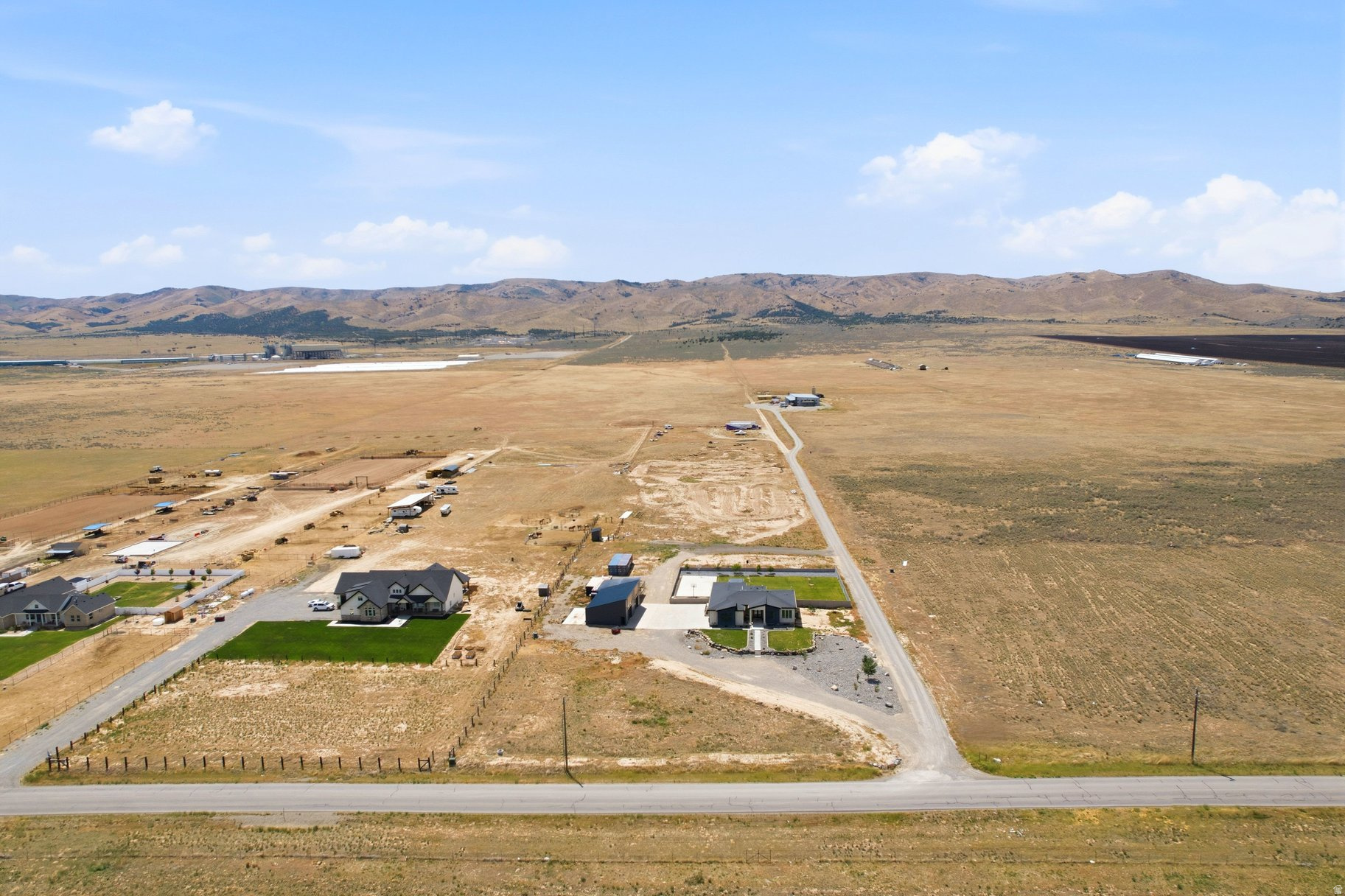 ESTATES SUBD - Residential