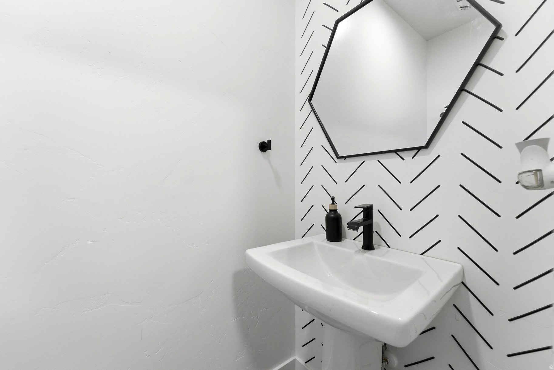 ESTATES SUBD - Residential