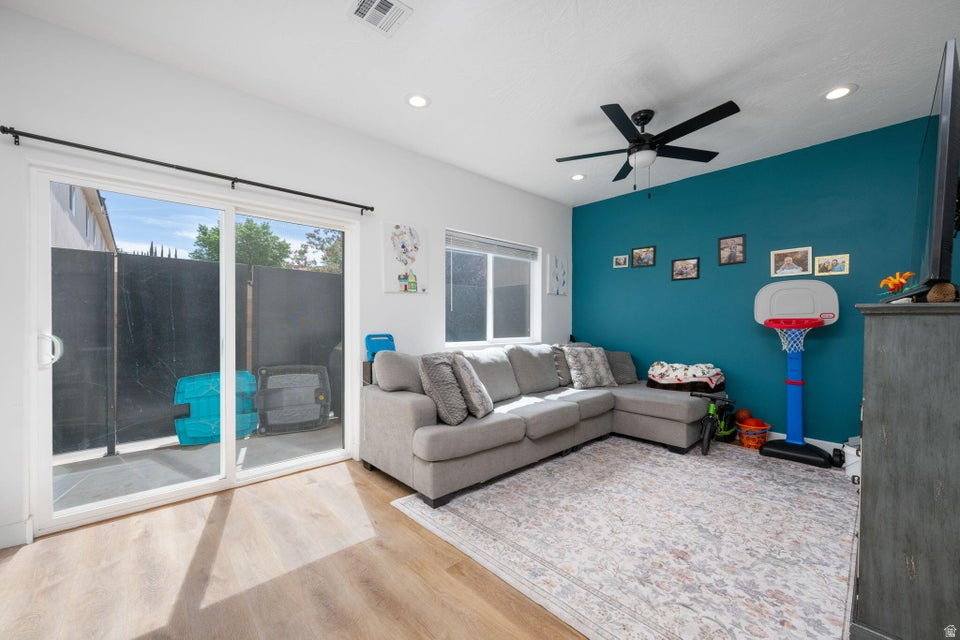 SPANISH TH - Residential