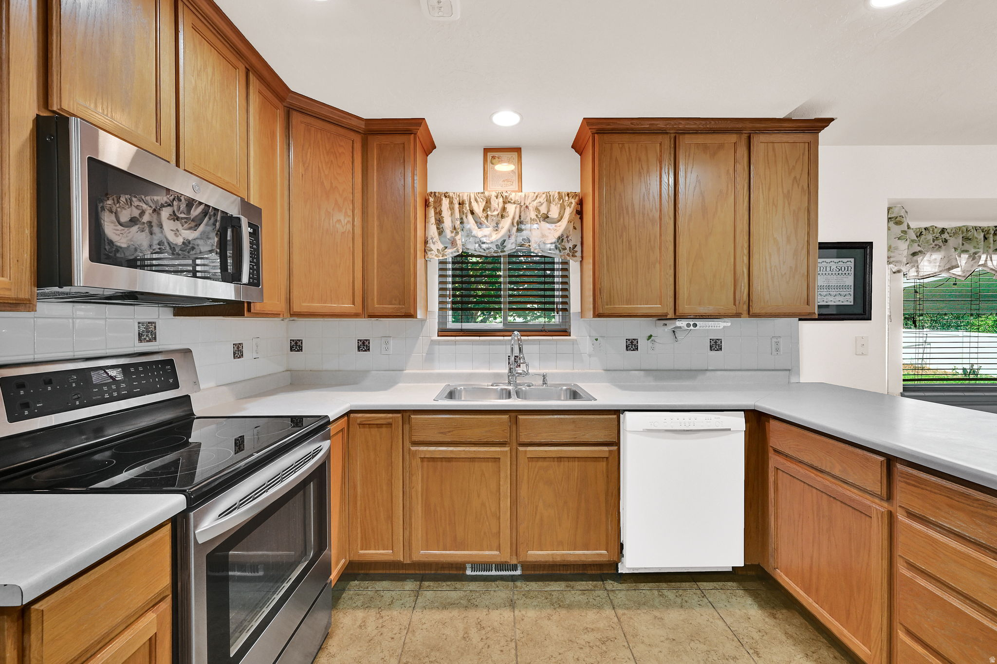 WOOD RANCH - Residential