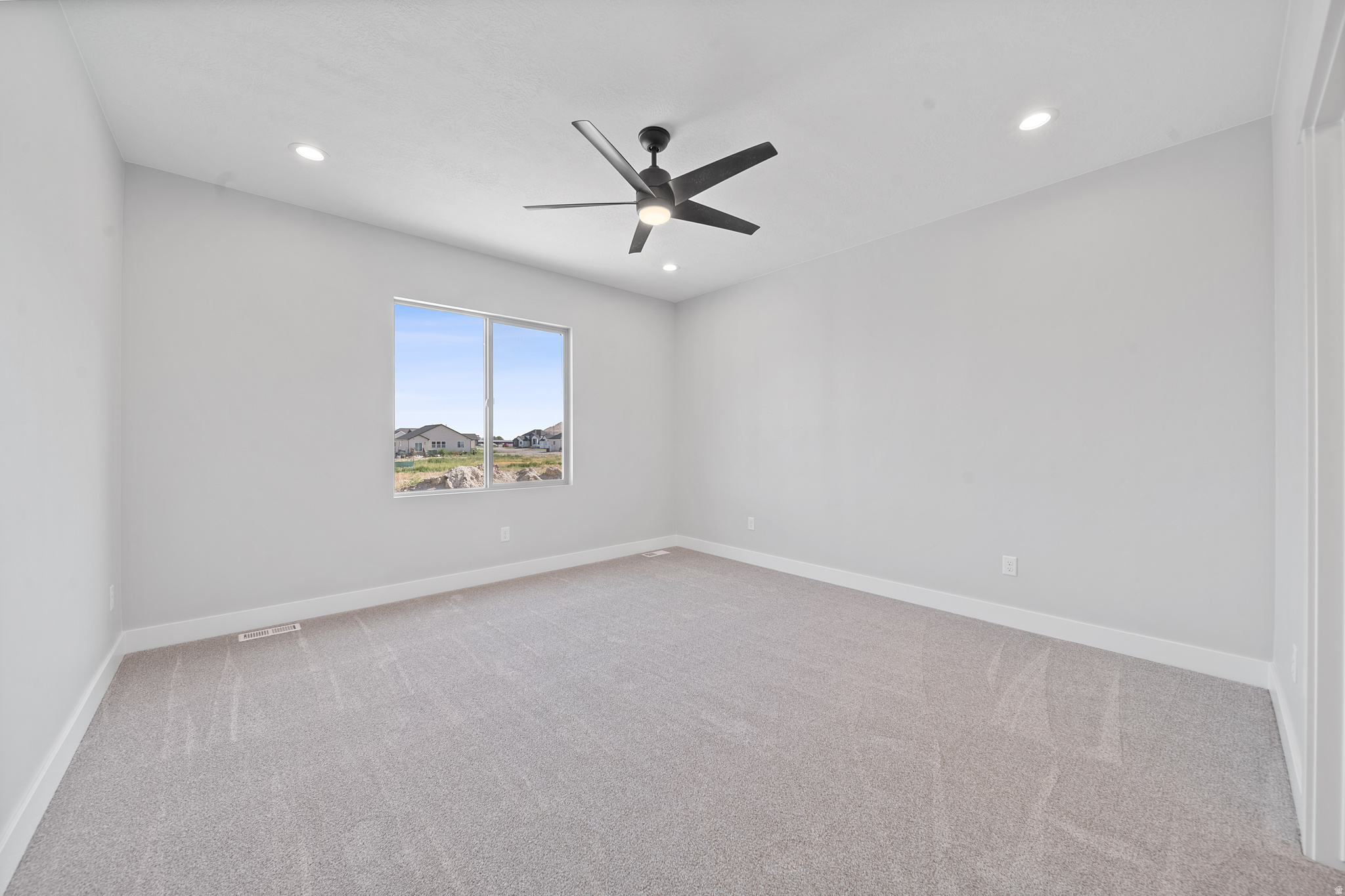 HERITAGE FARMS - Residential