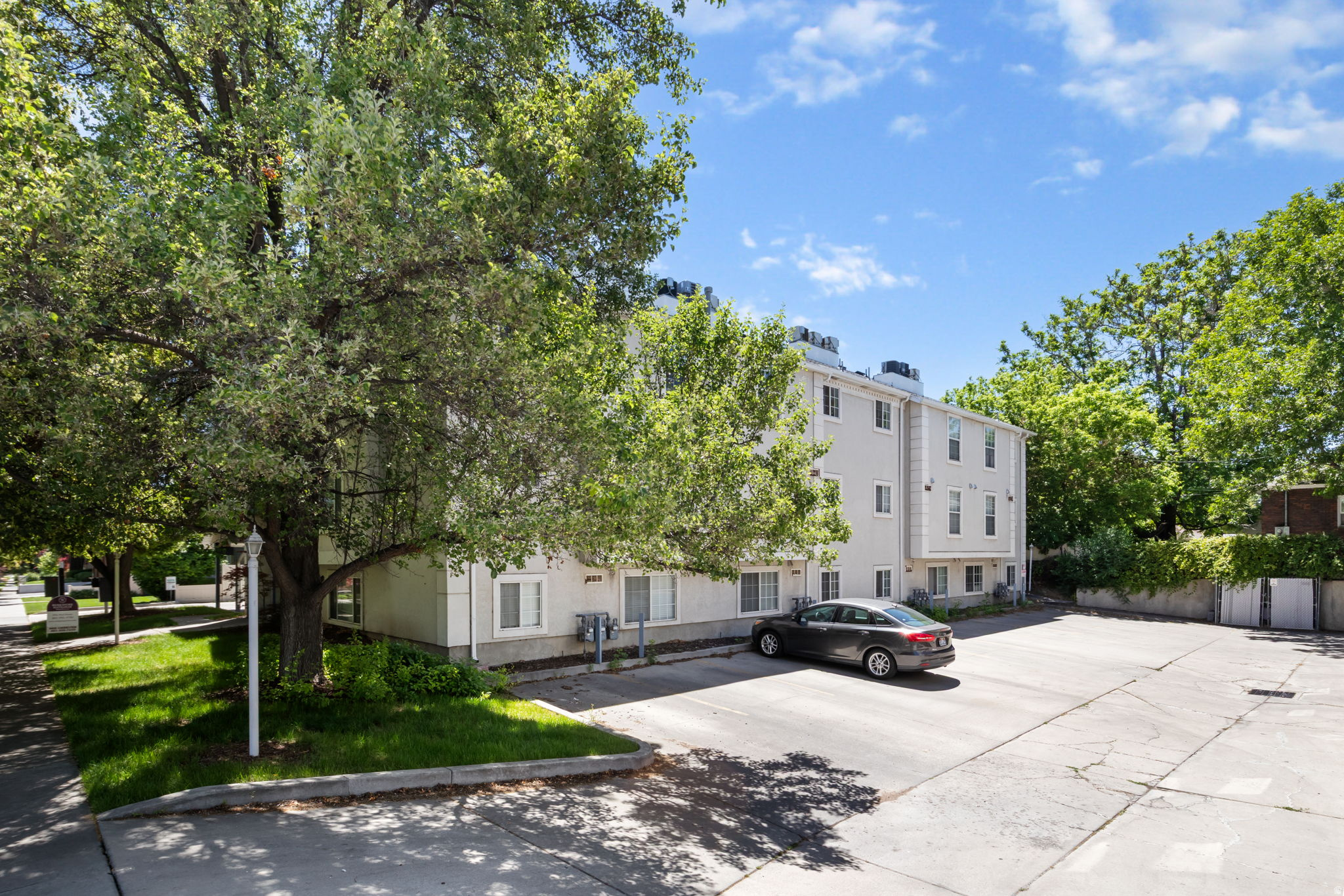 COPPERFIELD SQUARE CONDO - Residential