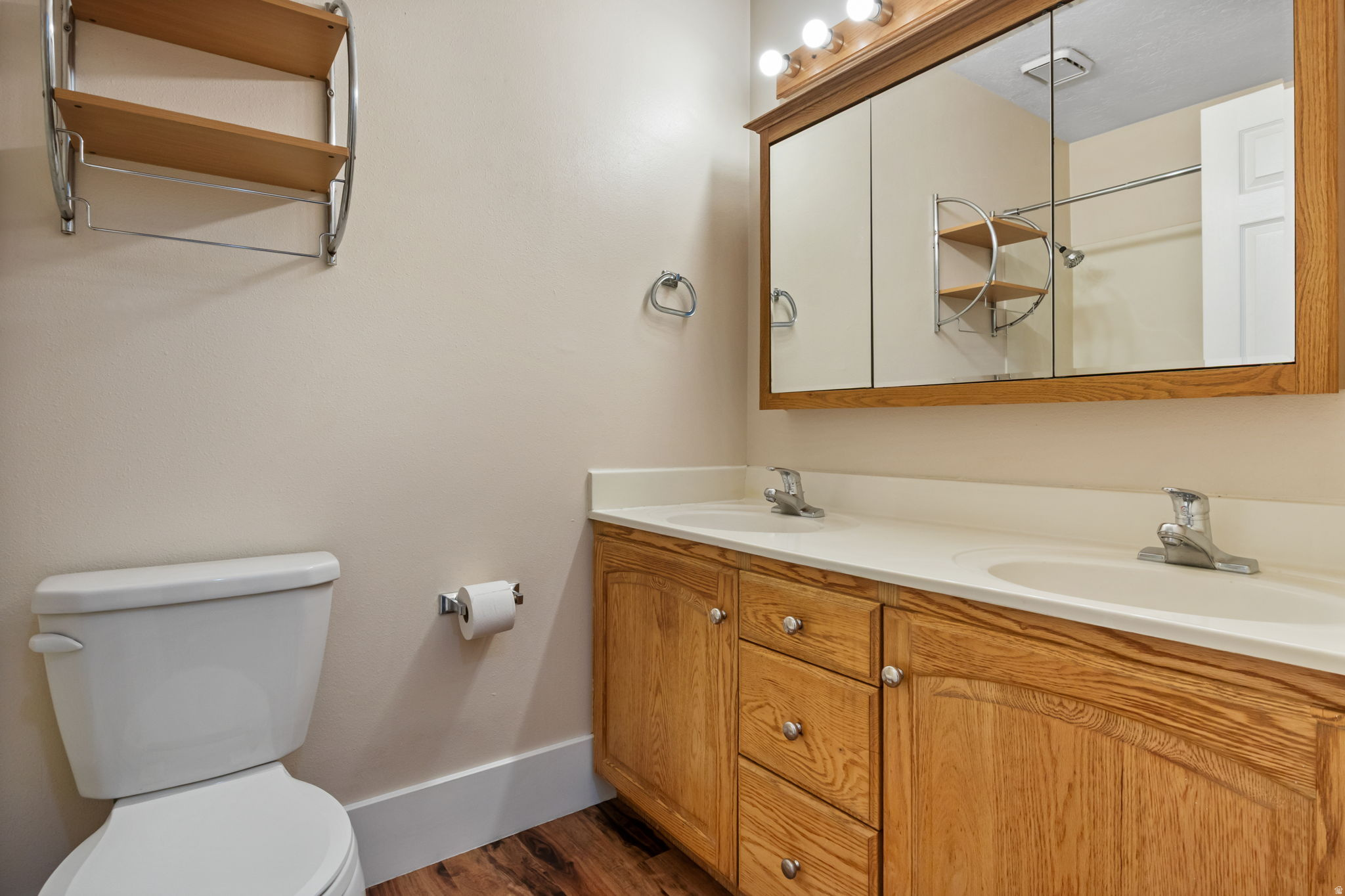 COPPERFIELD SQUARE CONDO - Residential