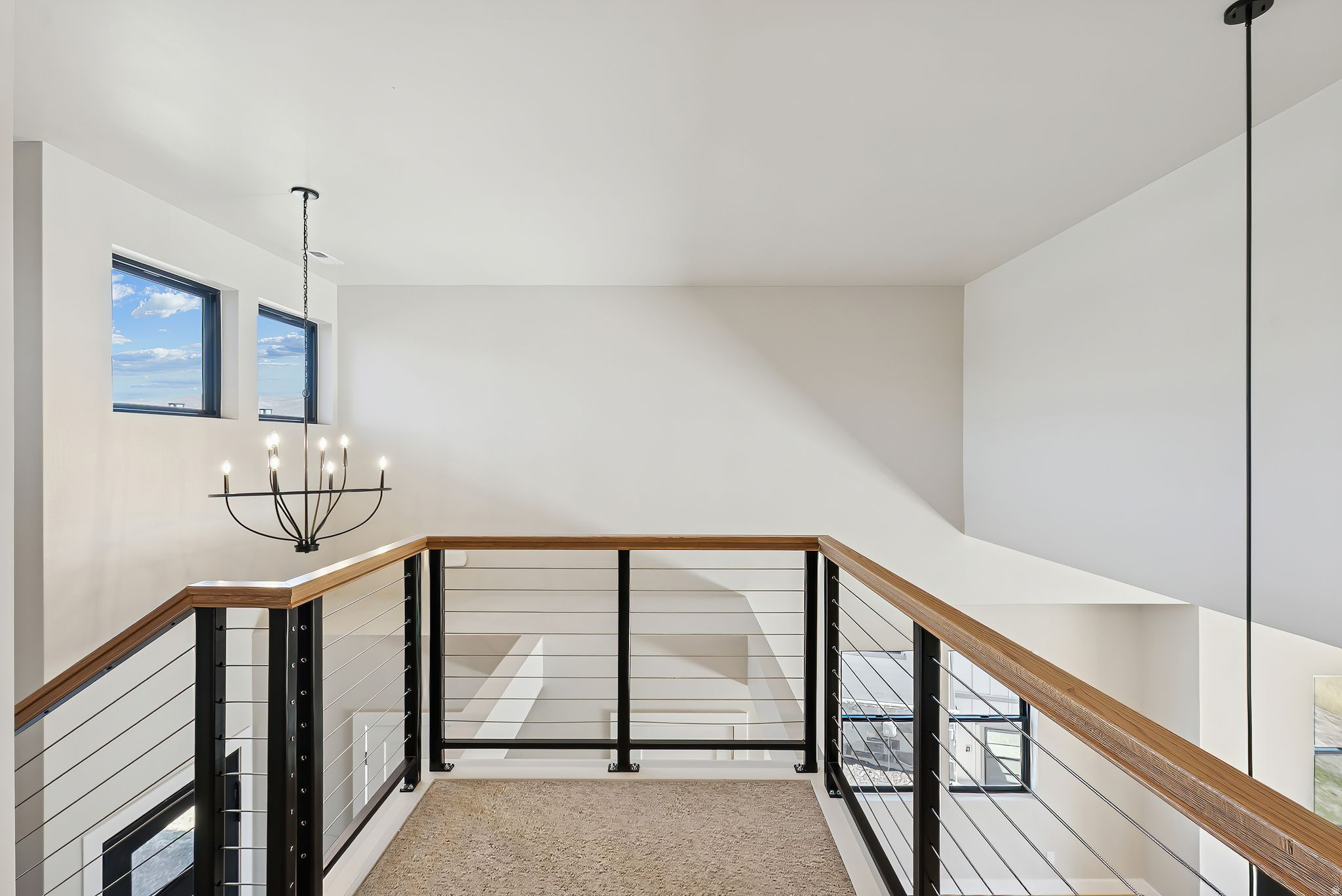 MAYFLOWER LAKESIDE - Residential