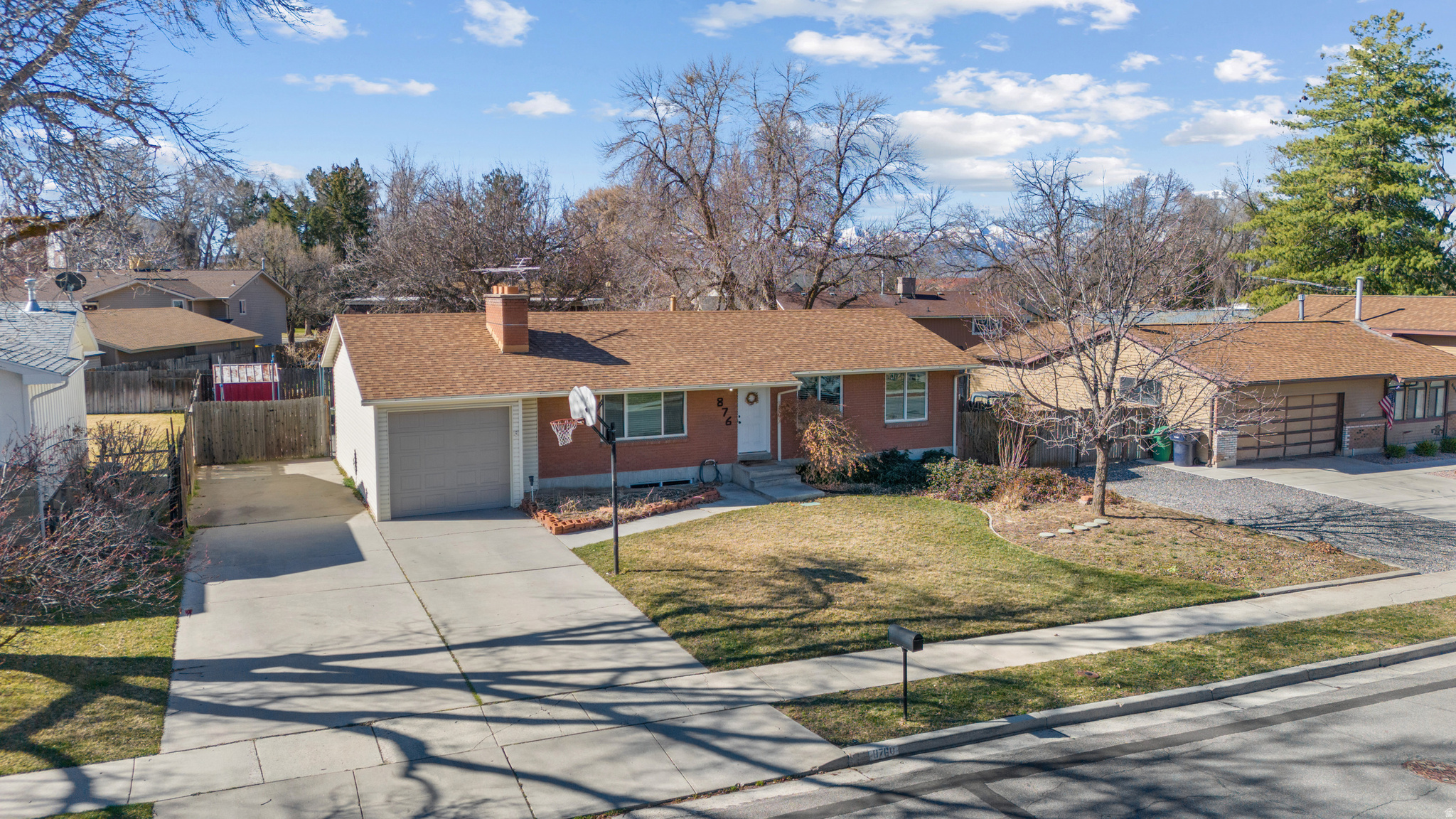 COUNTRY ESTATES #4 - Residential