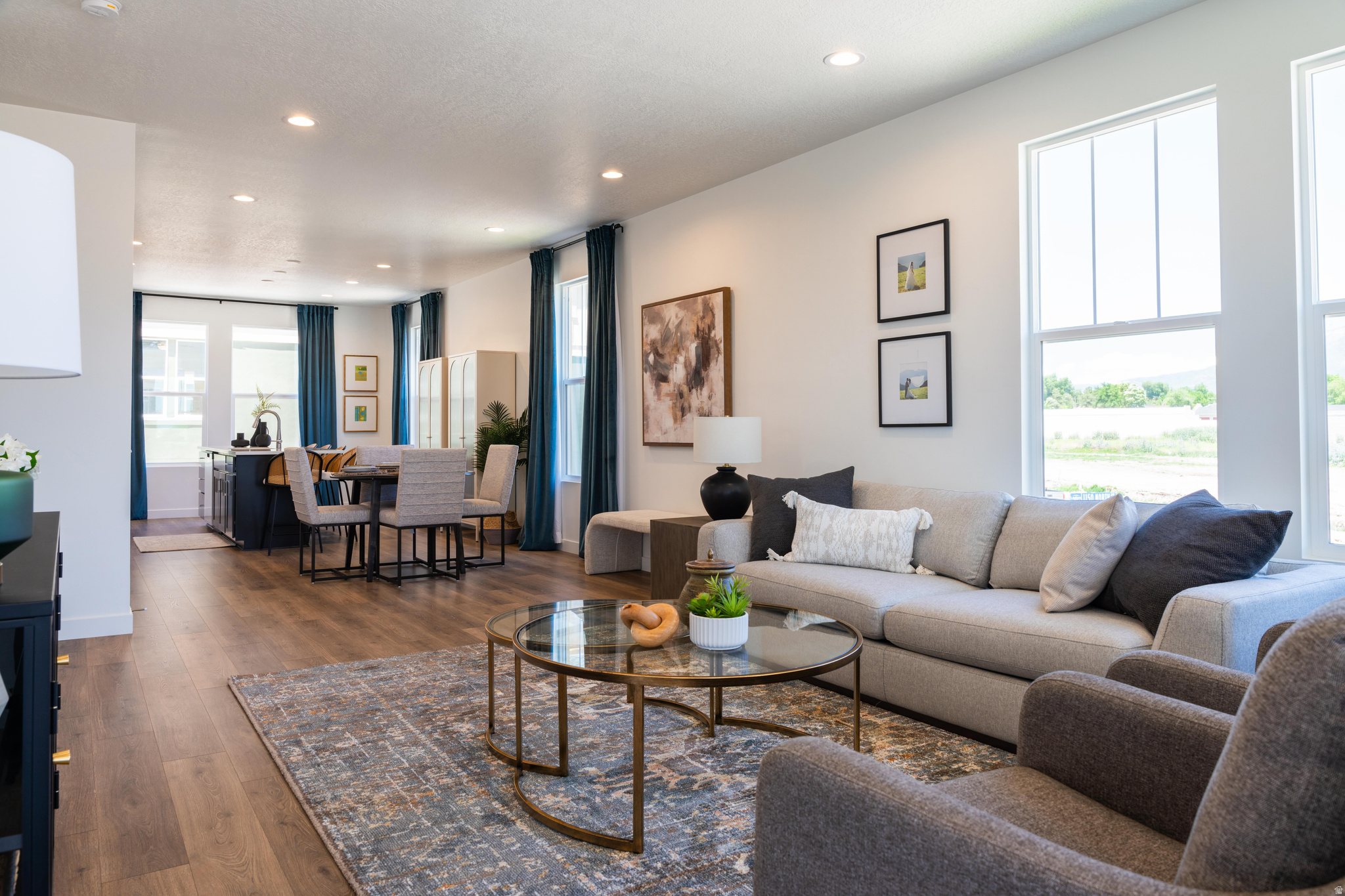 TRAILSIDE - Residential
