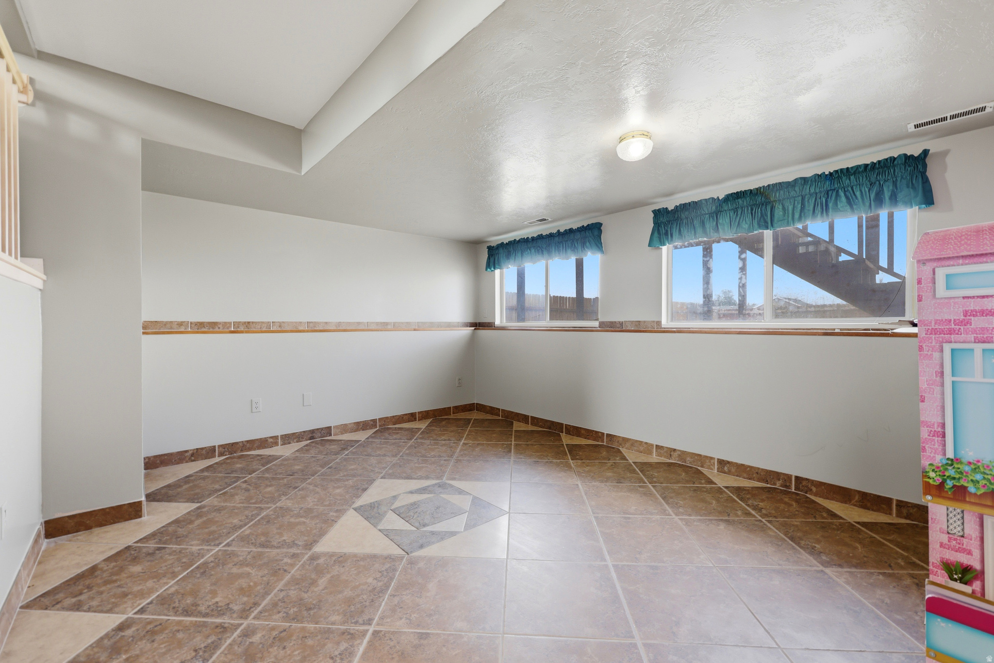 SUNCREST - Residential