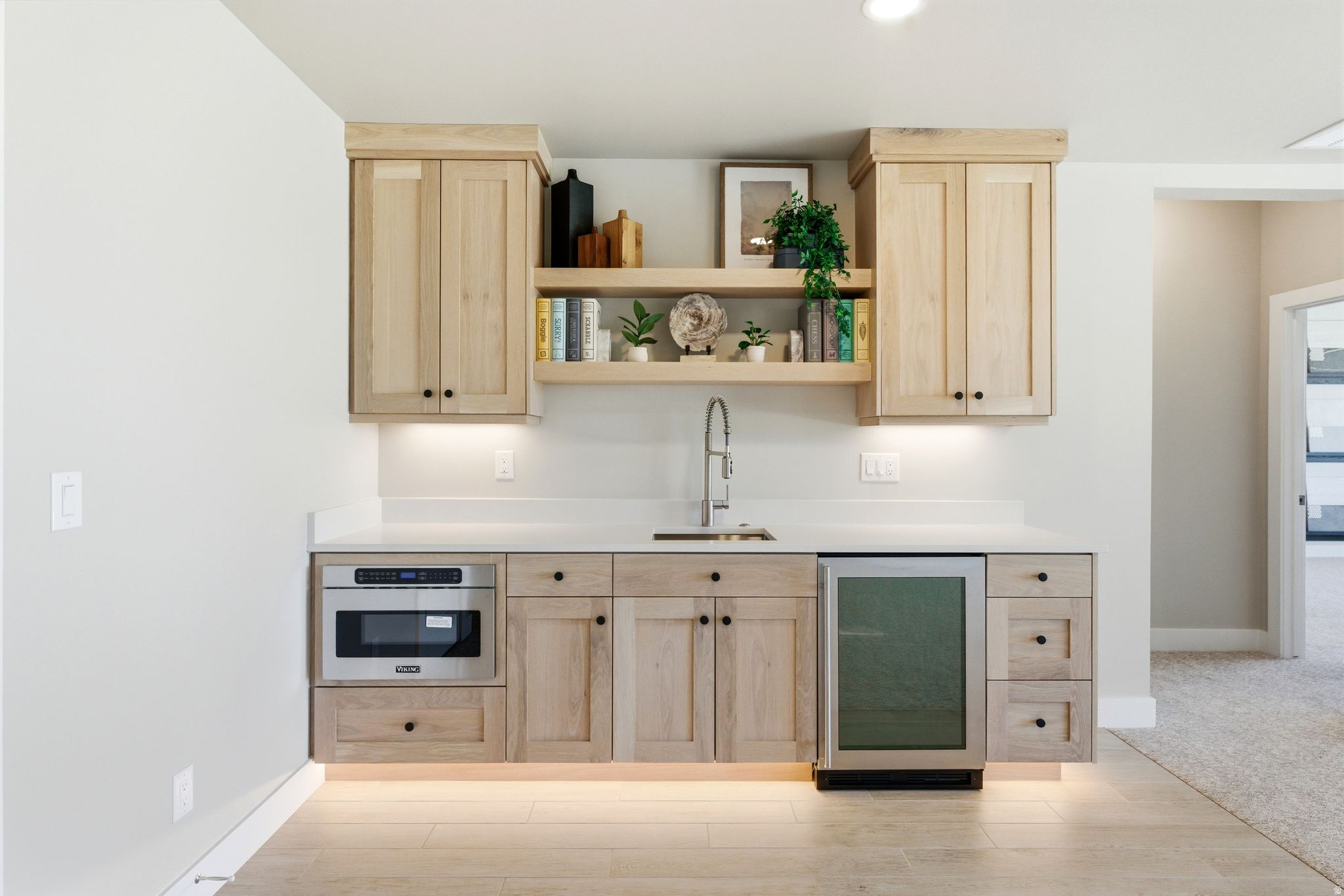 MAYFLOWER LAKESIDE - Residential