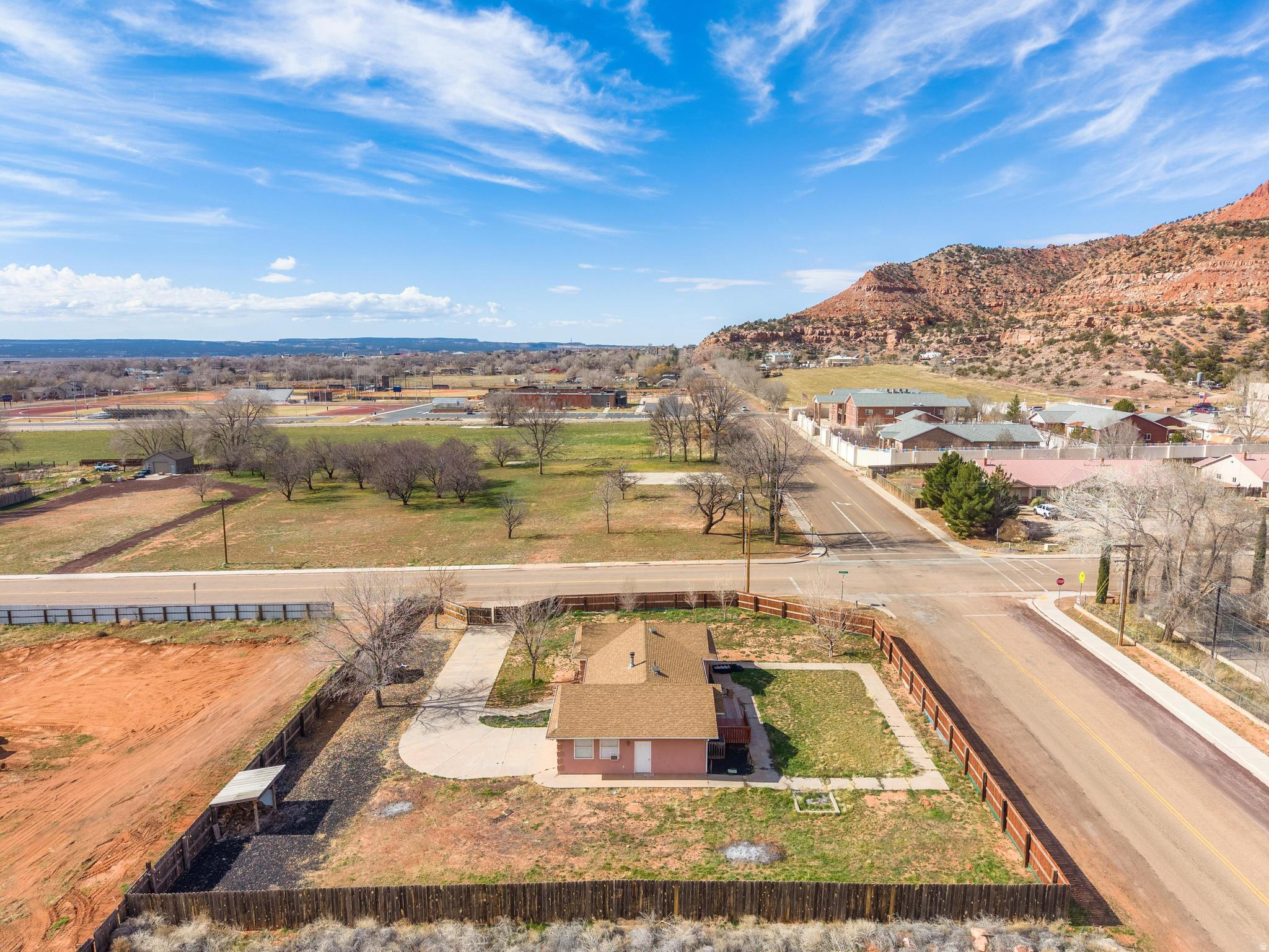 SHORT CREEK - Residential