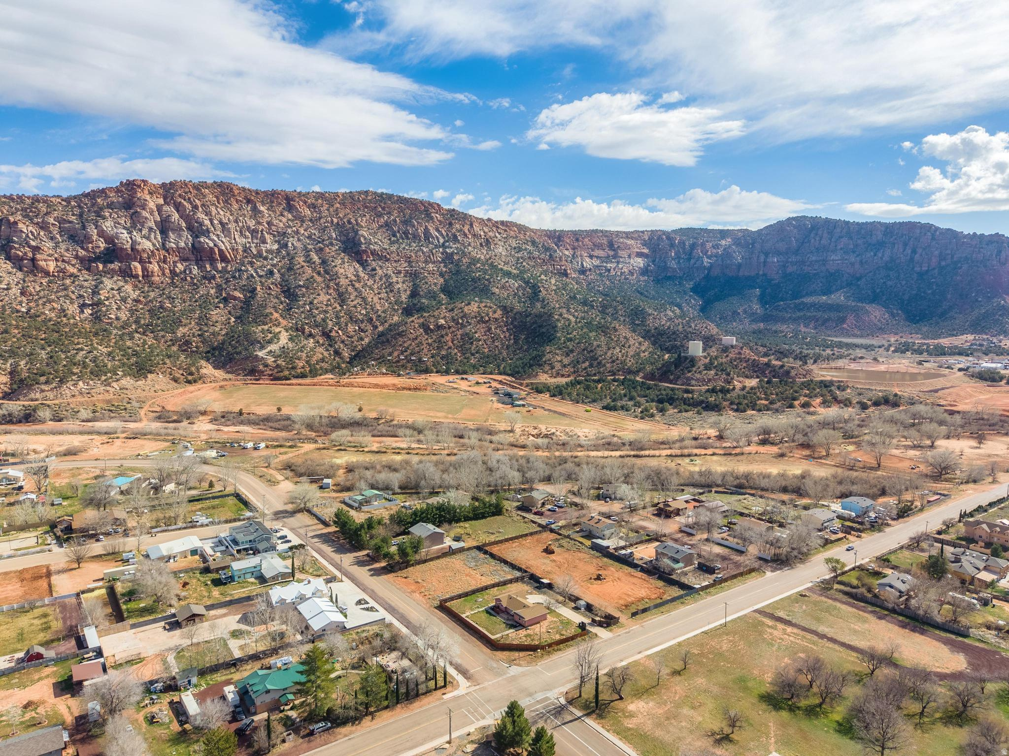 SHORT CREEK - Residential