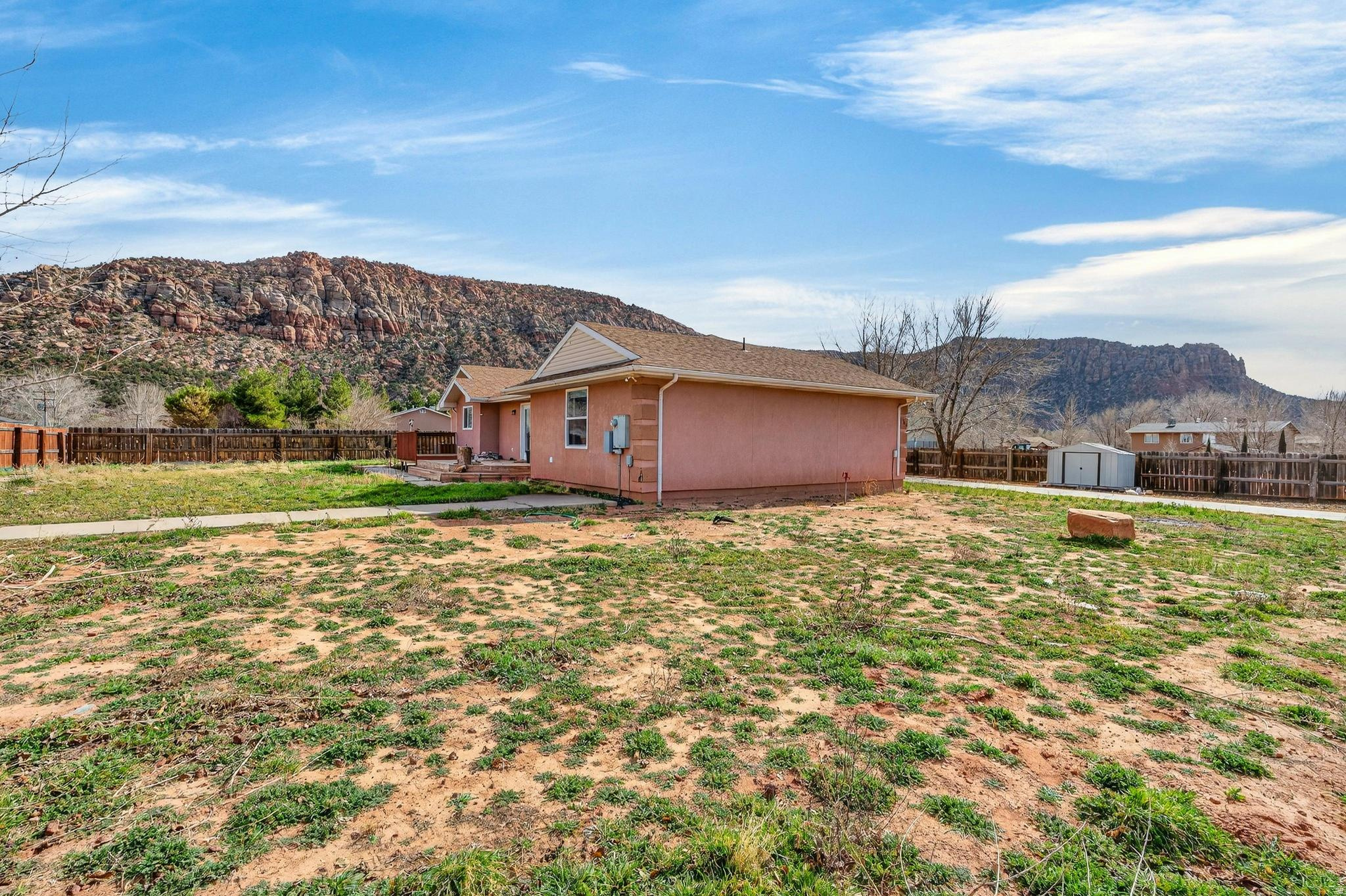 SHORT CREEK - Residential