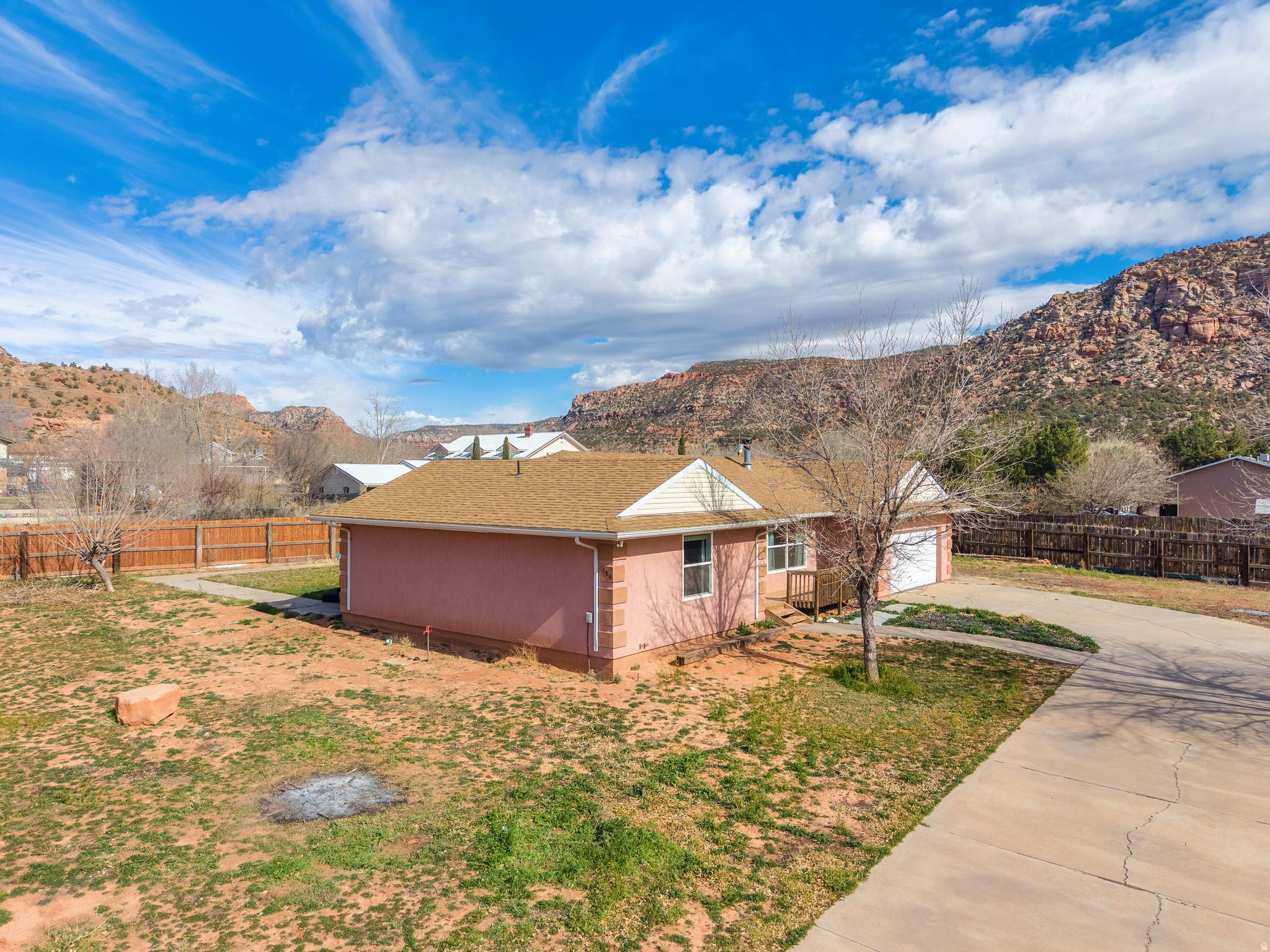 SHORT CREEK - Residential