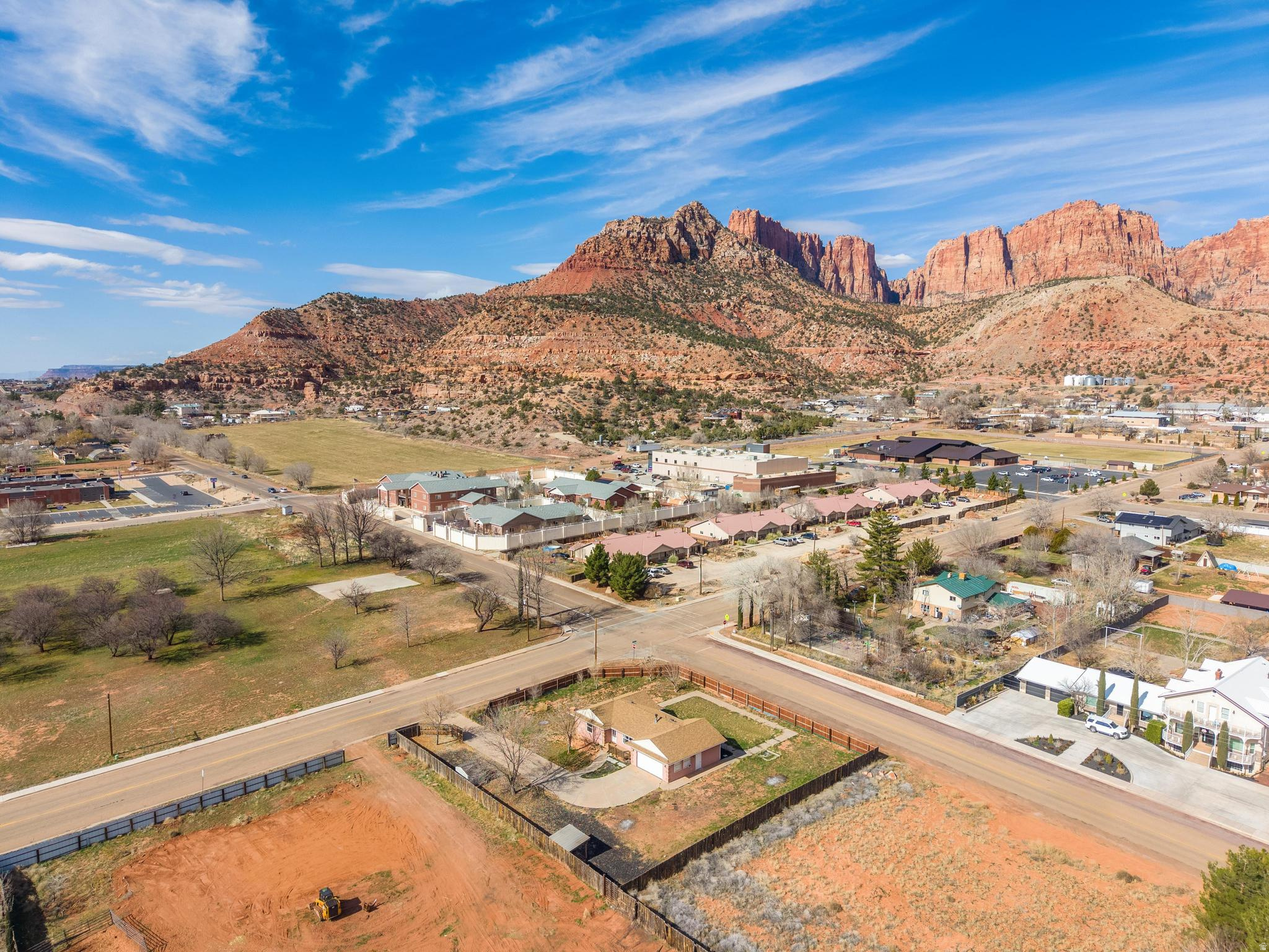 SHORT CREEK - Residential