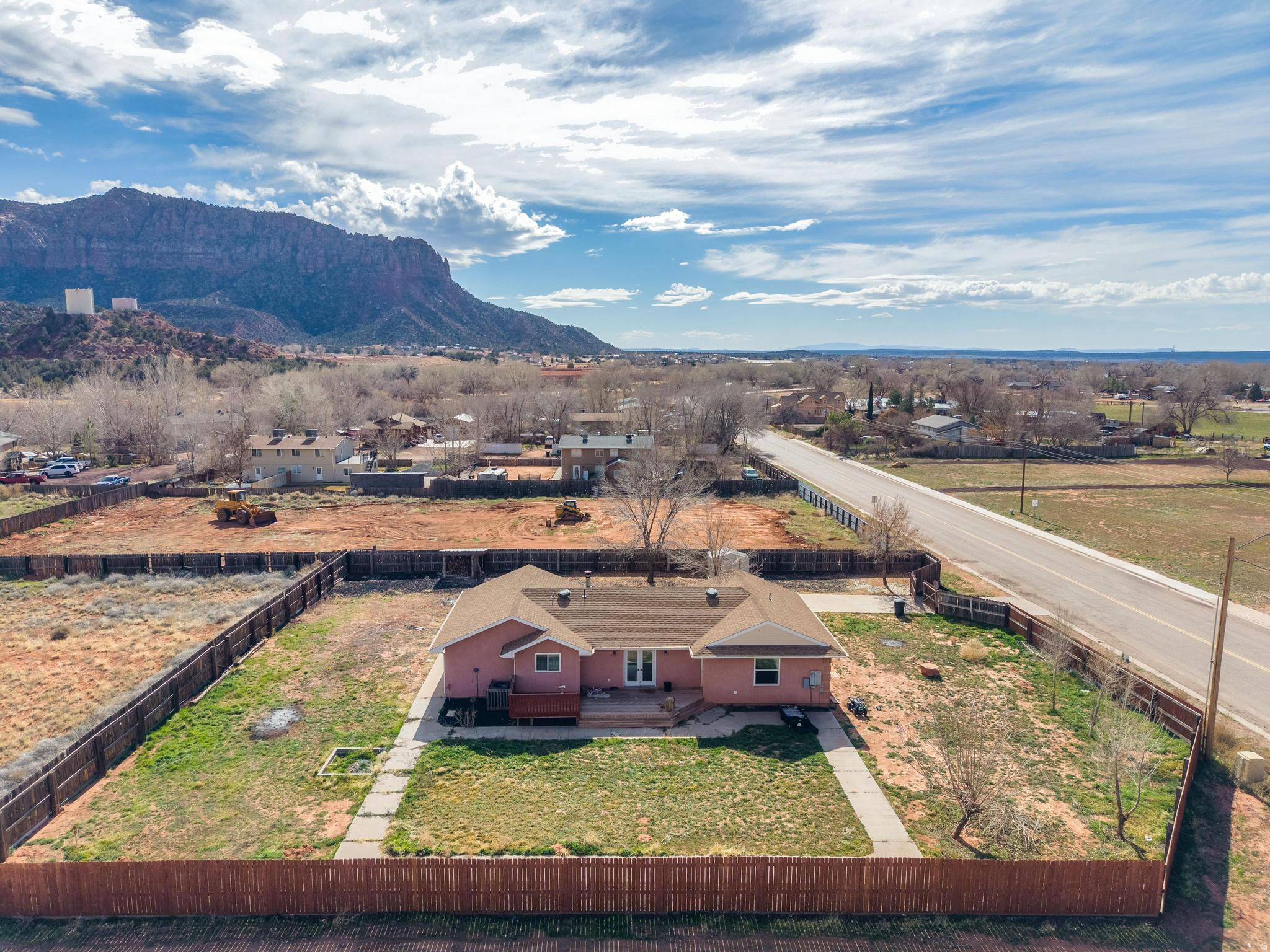 SHORT CREEK - Residential