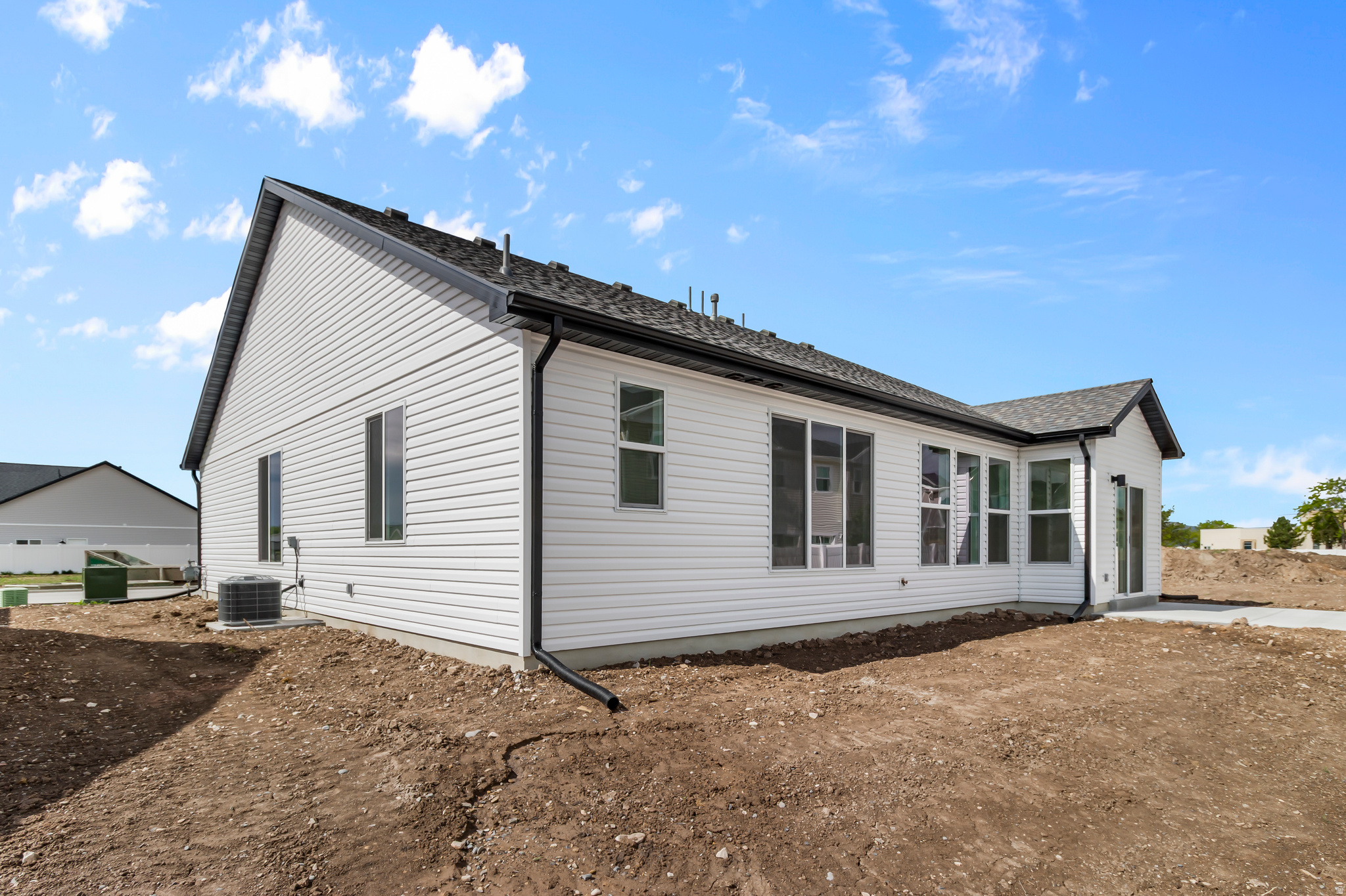 ENVISION ESTATES - Residential