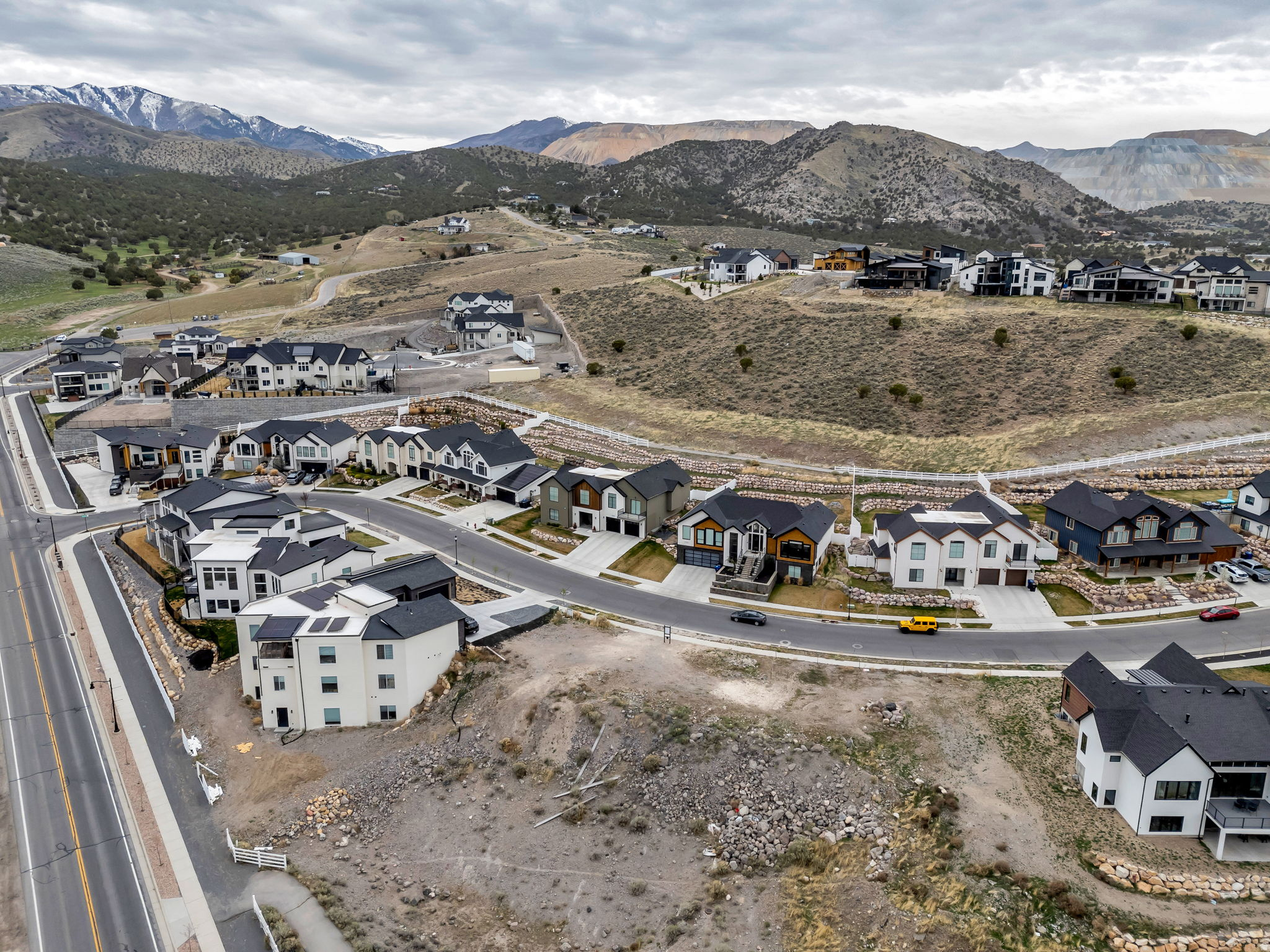 RIDGES AT ROSE CANYON - Residential