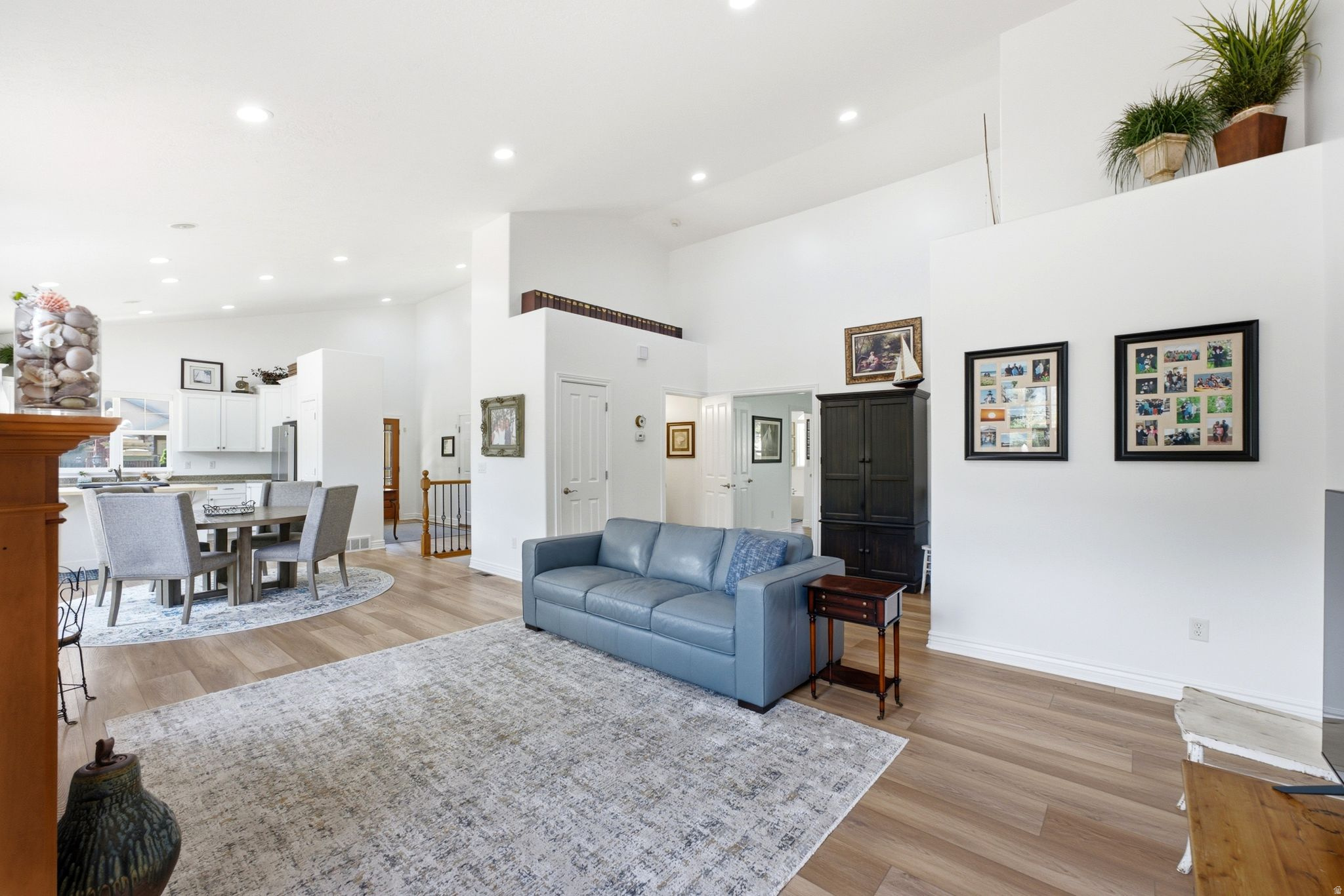 REDFEATHER ESTATES - Residential