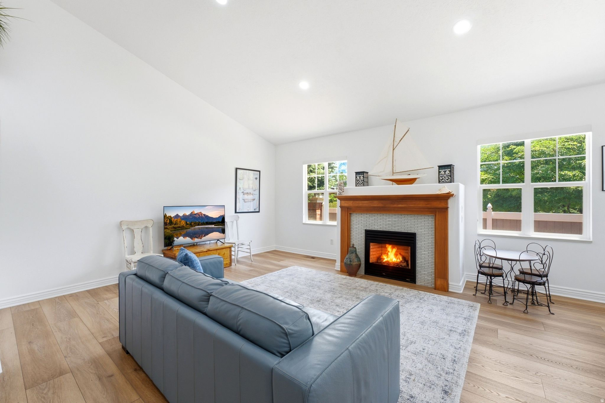 REDFEATHER ESTATES - Residential