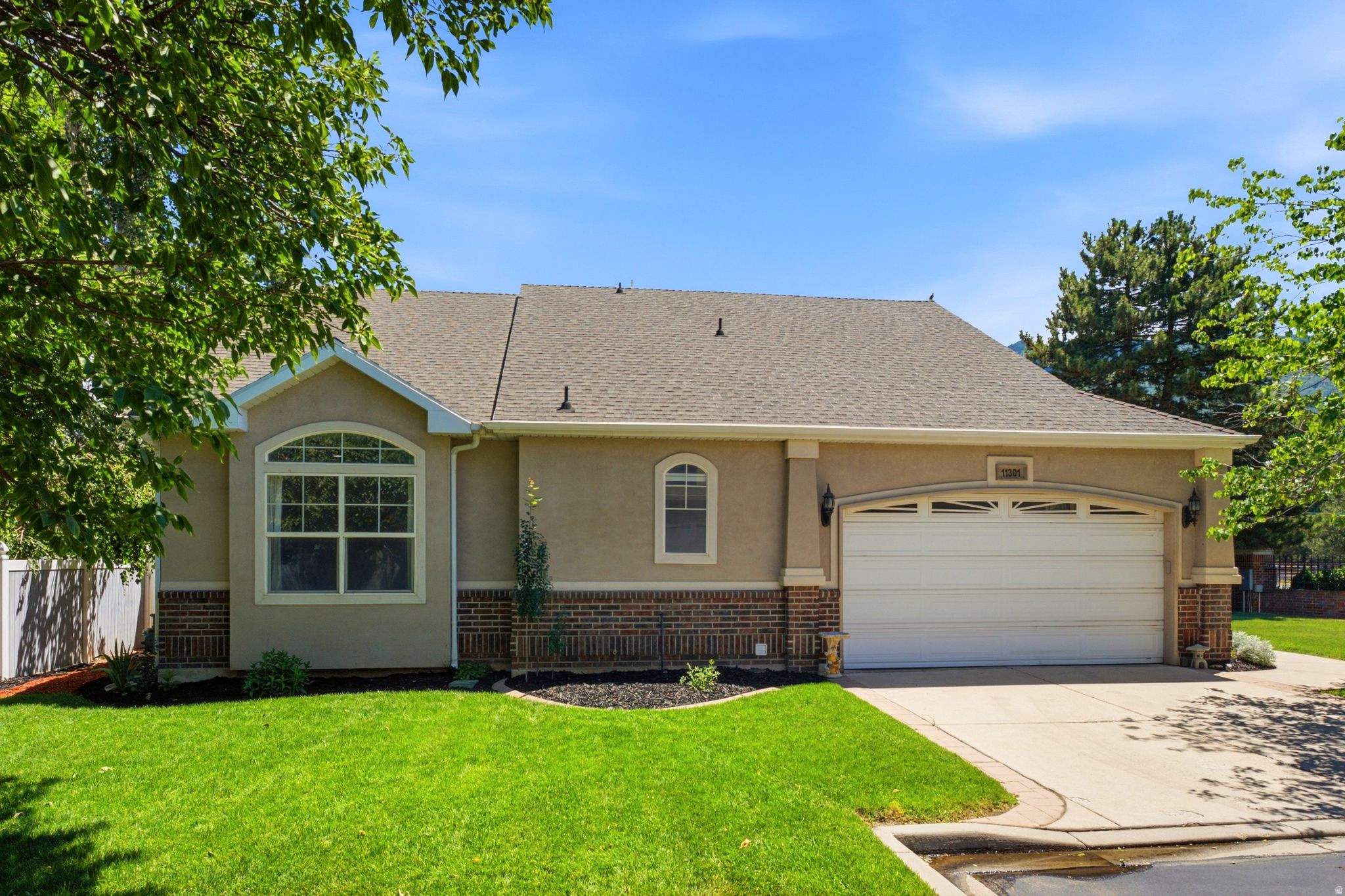 REDFEATHER ESTATES - Residential