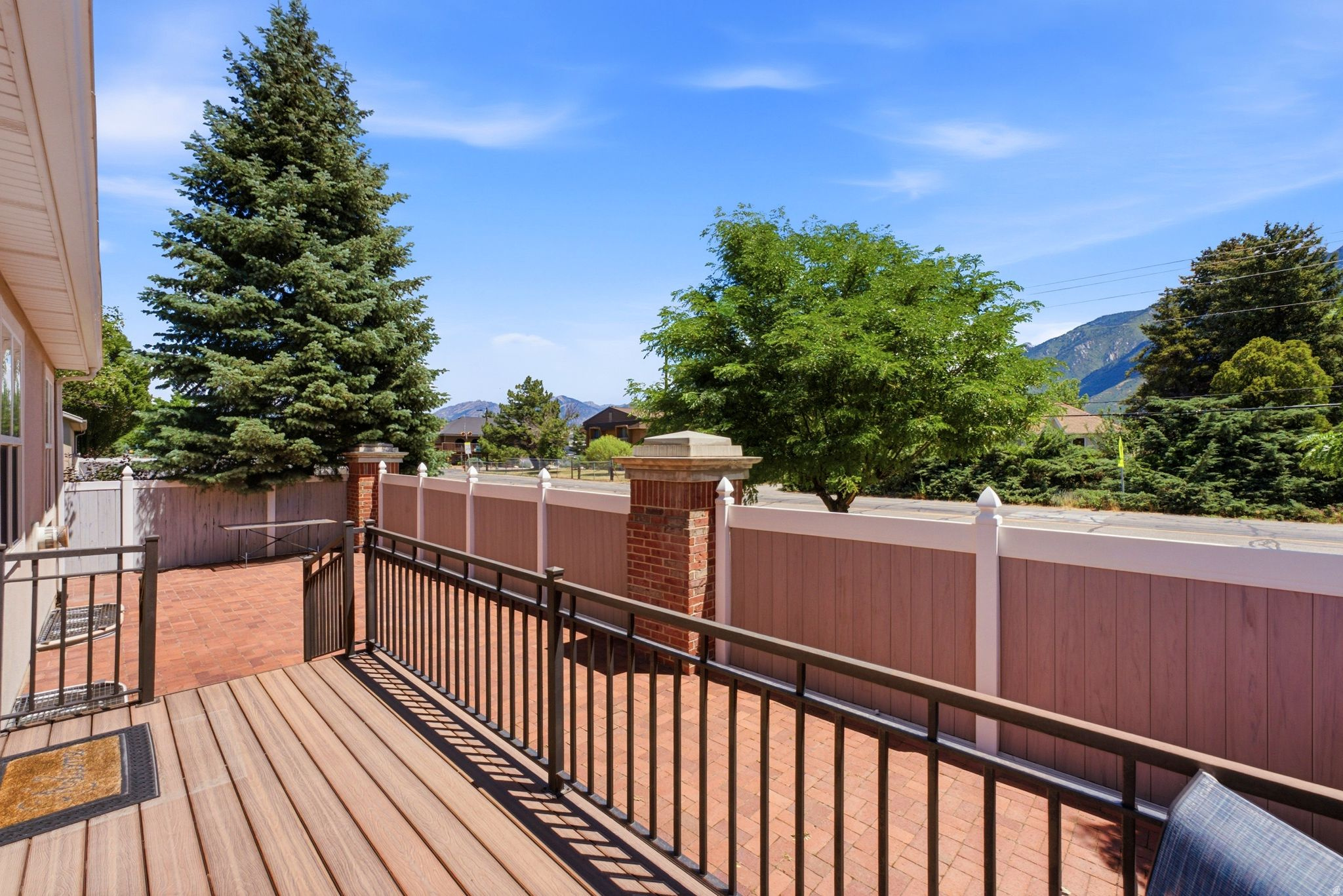 REDFEATHER ESTATES - Residential