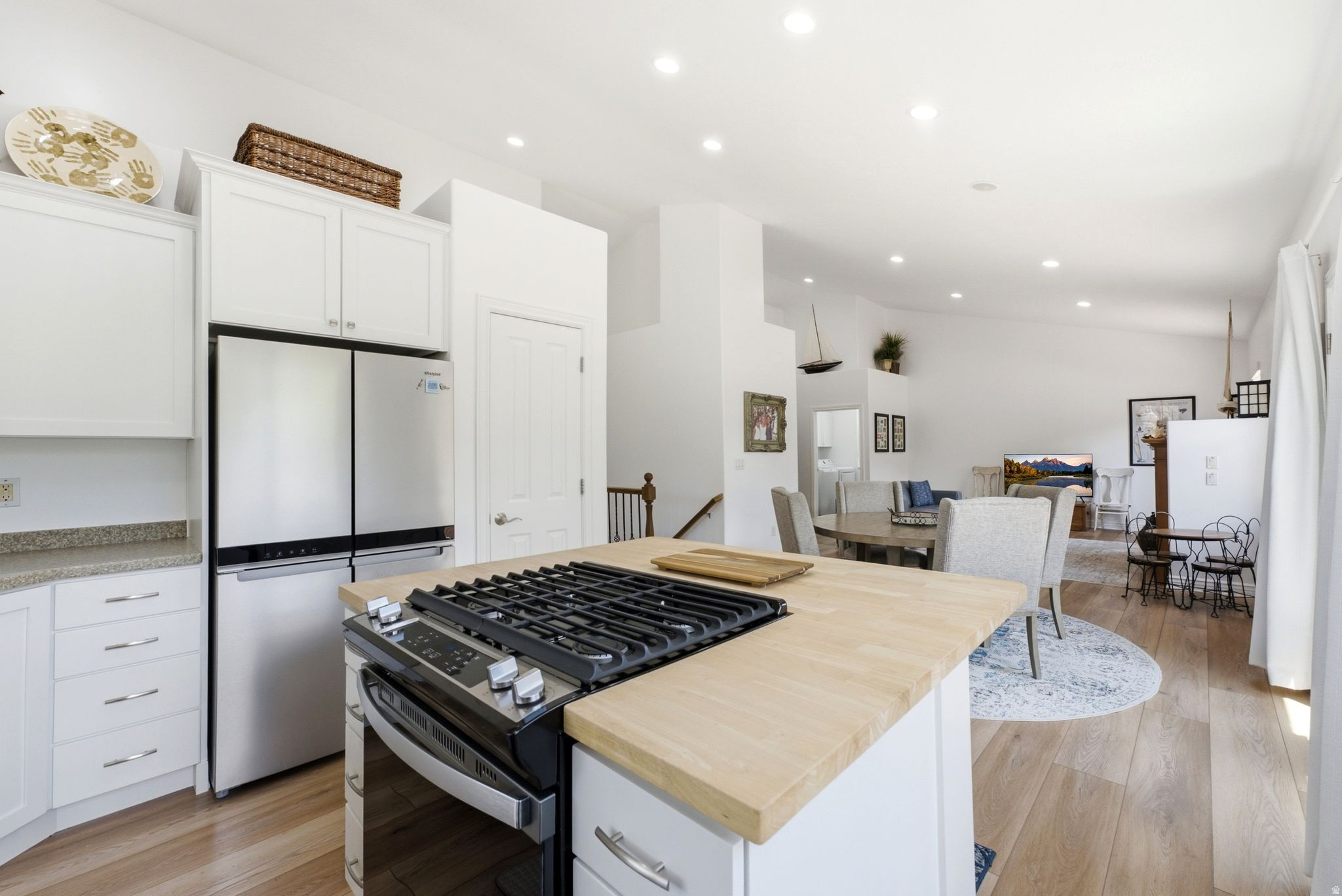REDFEATHER ESTATES - Residential