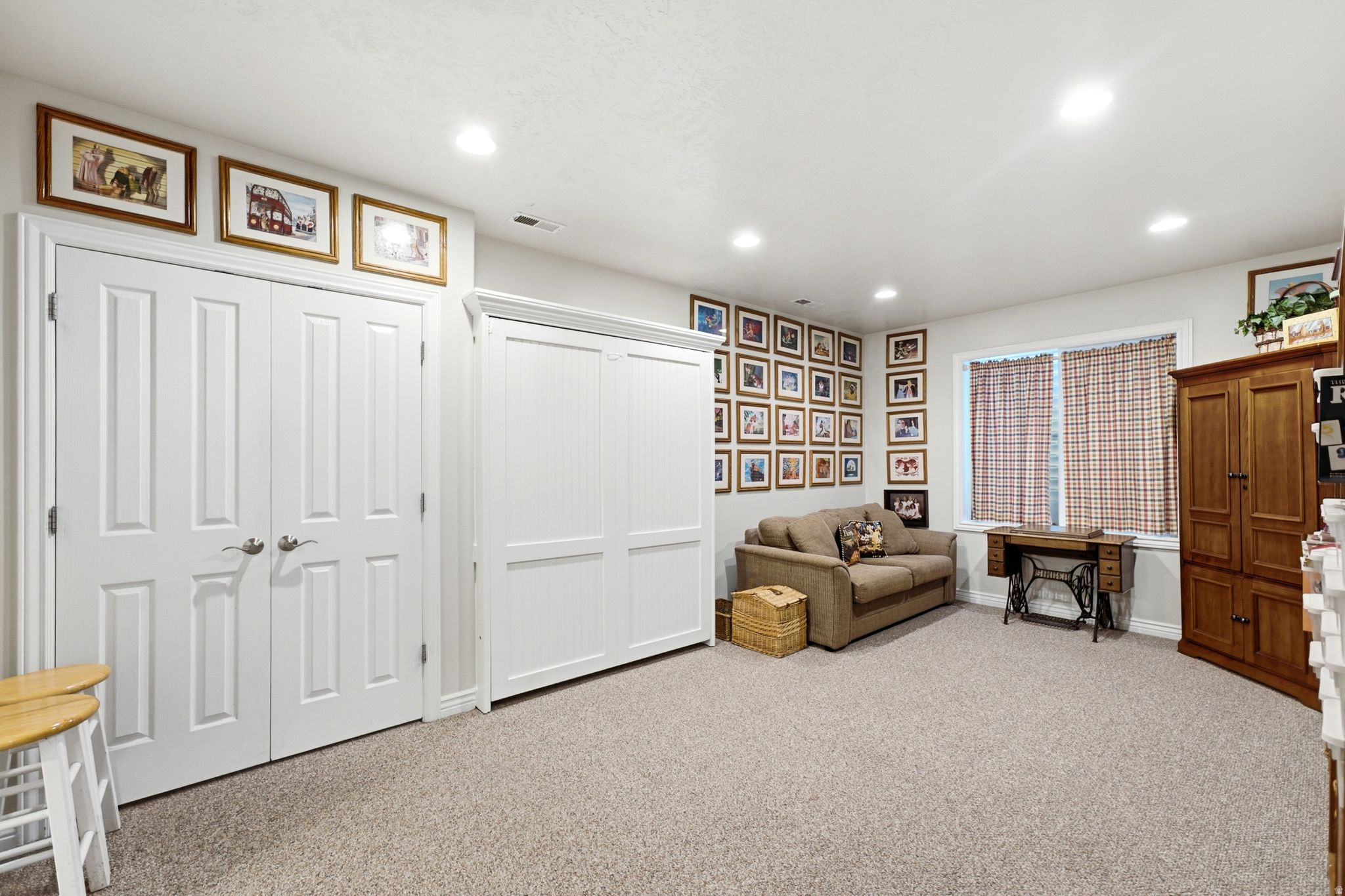 REDFEATHER ESTATES - Residential